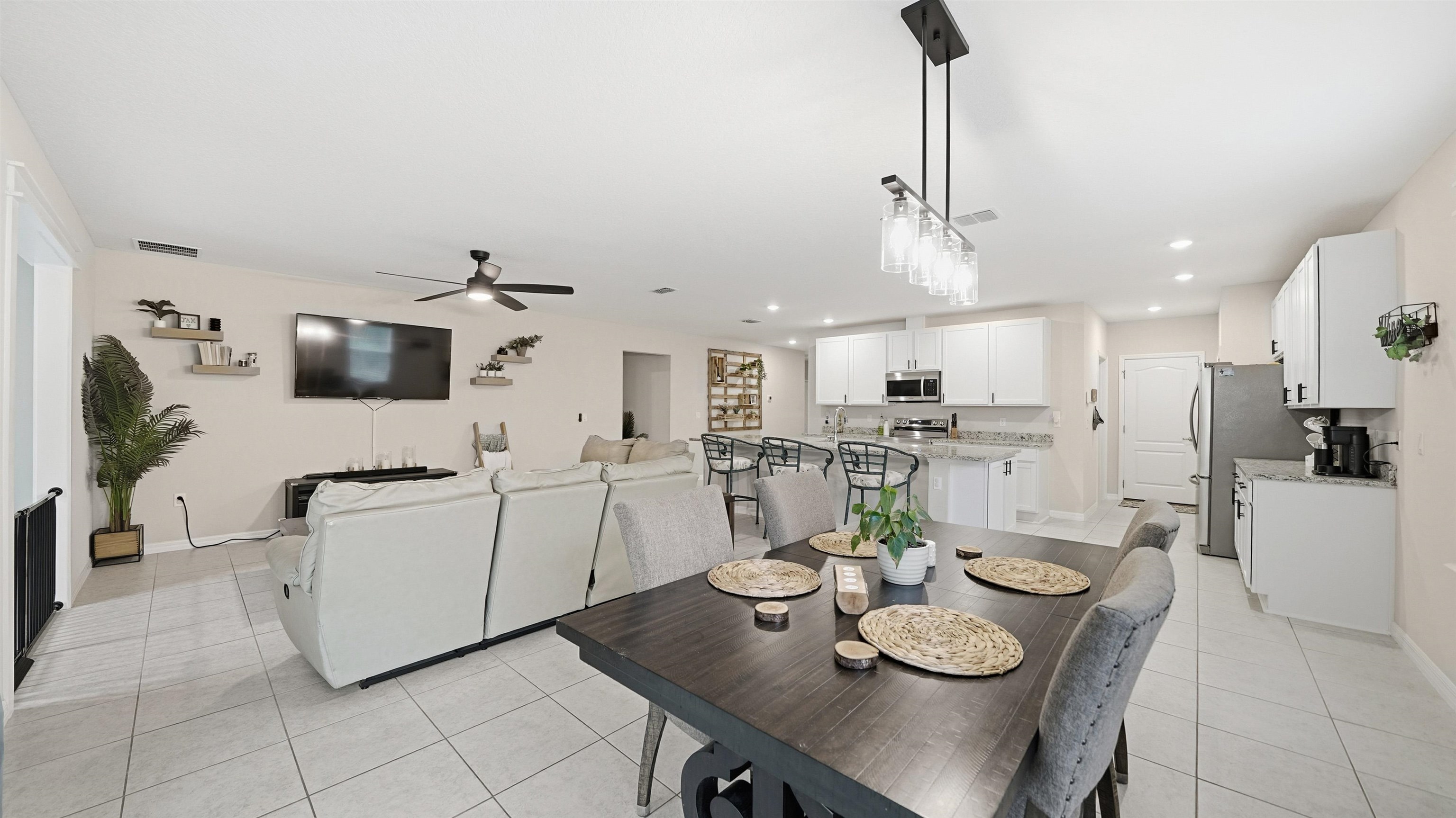 Image 29 of 53 For 4555 Alvin St