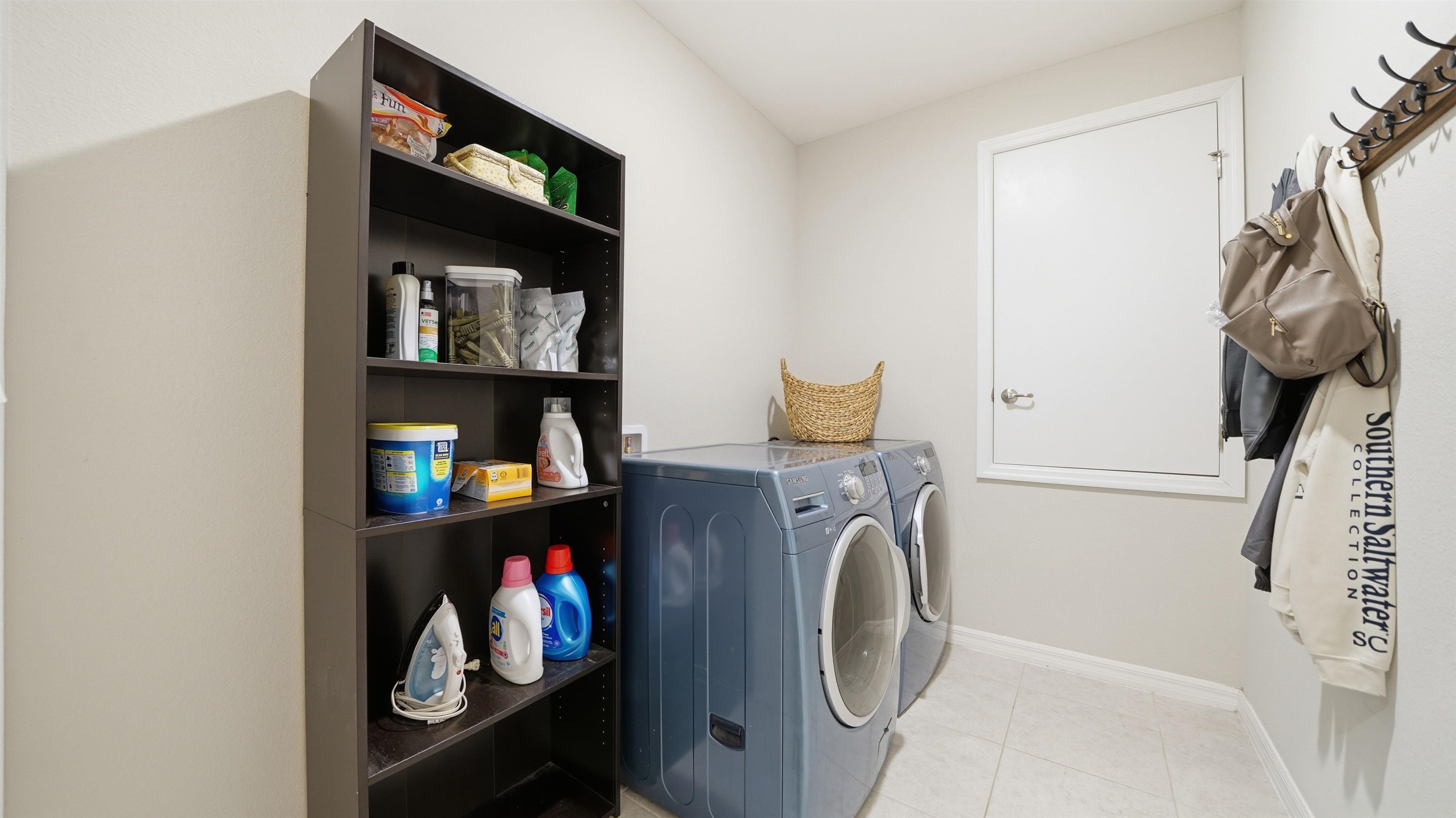 Image 33 of 53 For 4555 Alvin St