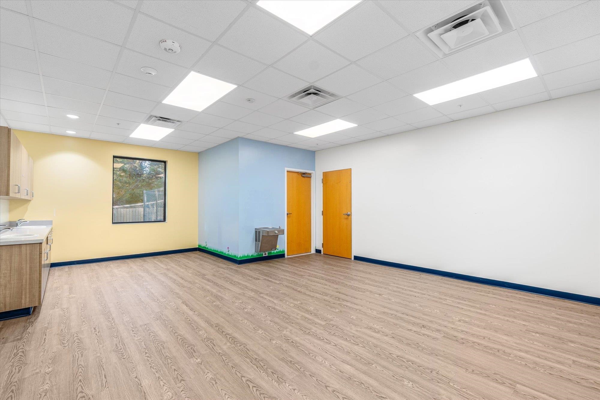 Image 16 of 65 For 481 Shores Blvd.