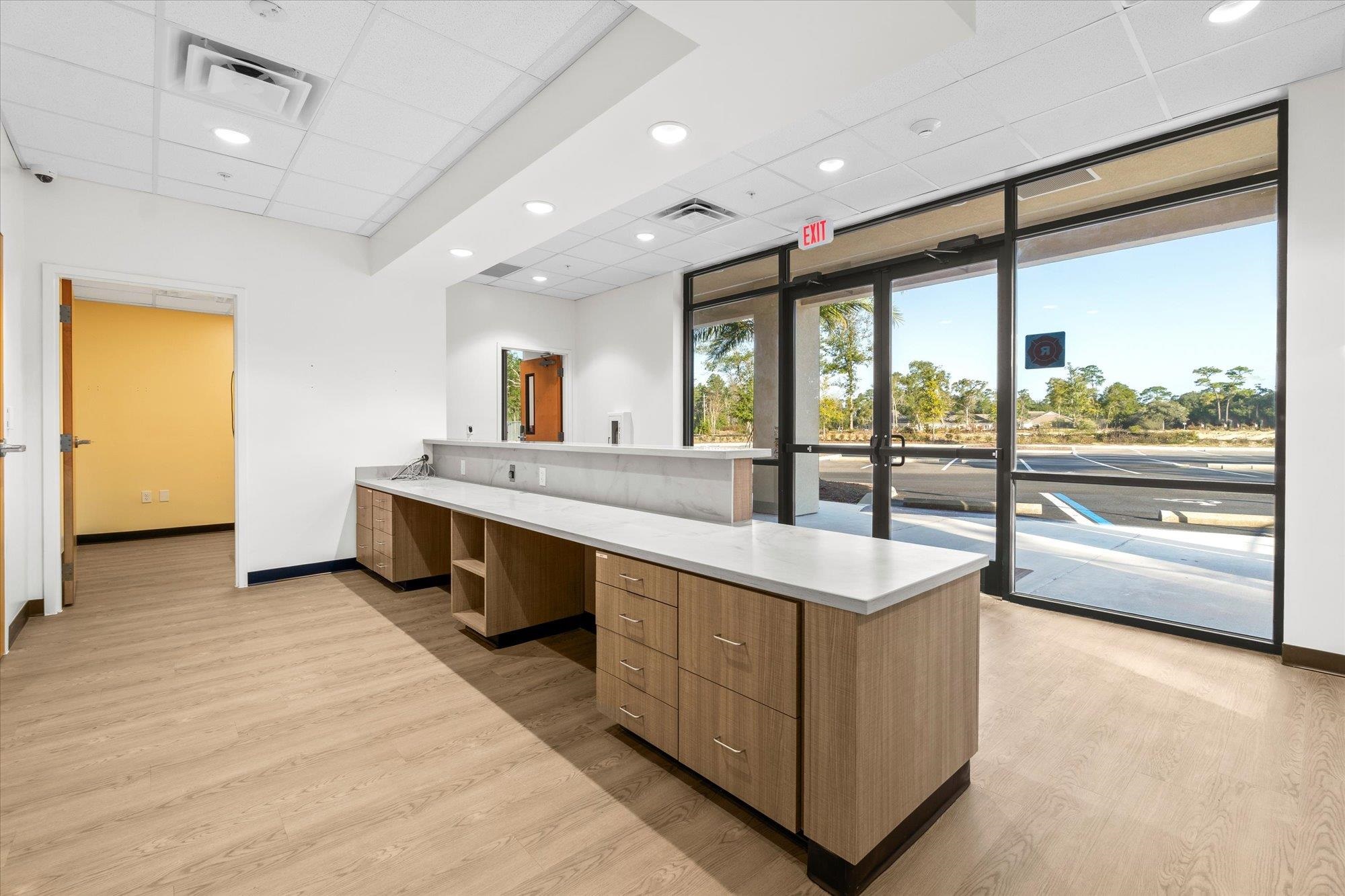 Image 5 of 65 For 481 Shores Blvd.