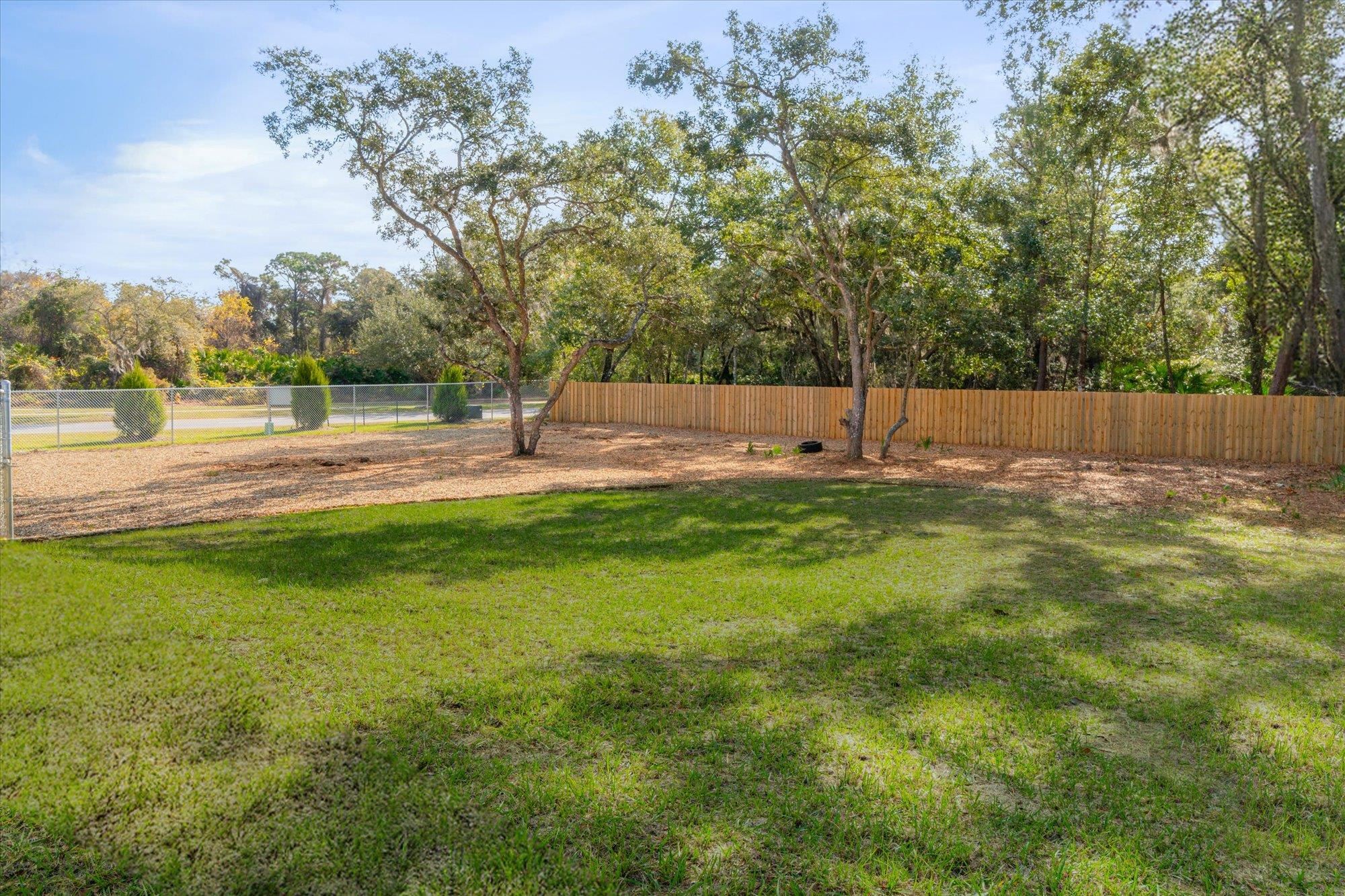 Image 52 of 65 For 481 Shores Blvd.