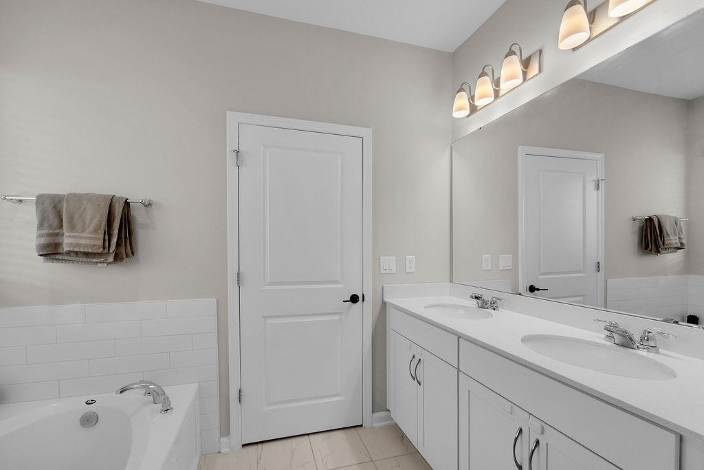 Image 17 of 52 For 161 Goldcrest Way