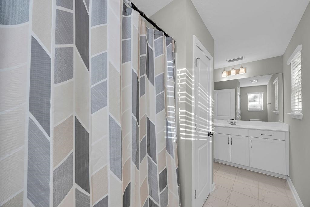 Image 30 of 52 For 161 Goldcrest Way