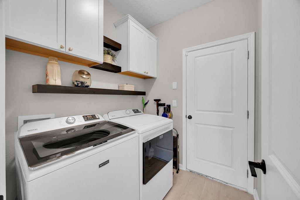 Image 32 of 52 For 161 Goldcrest Way