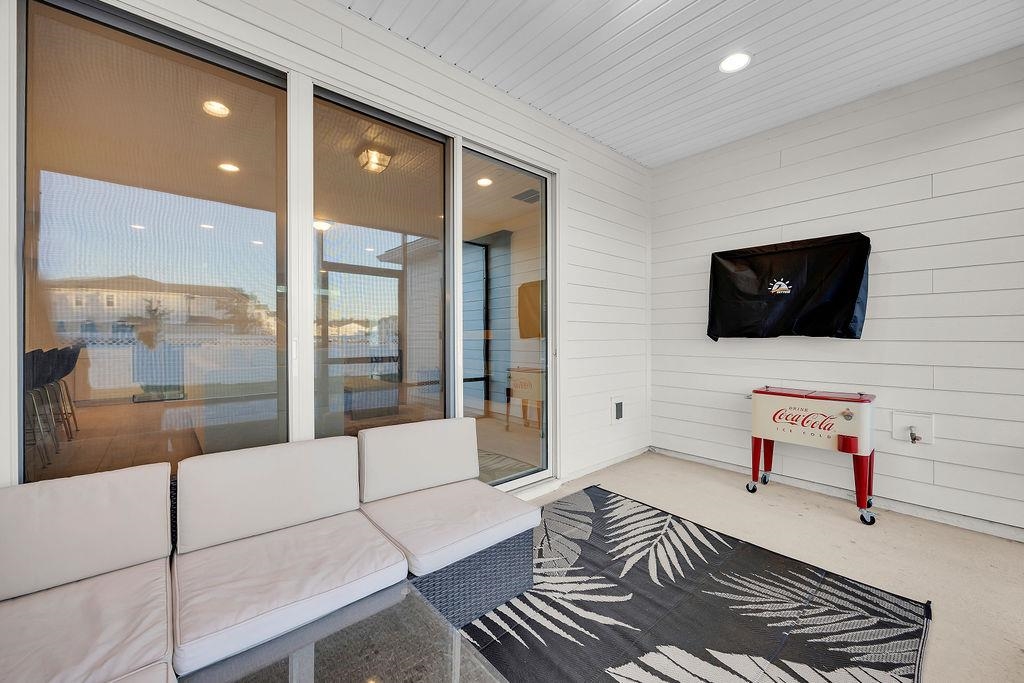 Image 33 of 52 For 161 Goldcrest Way