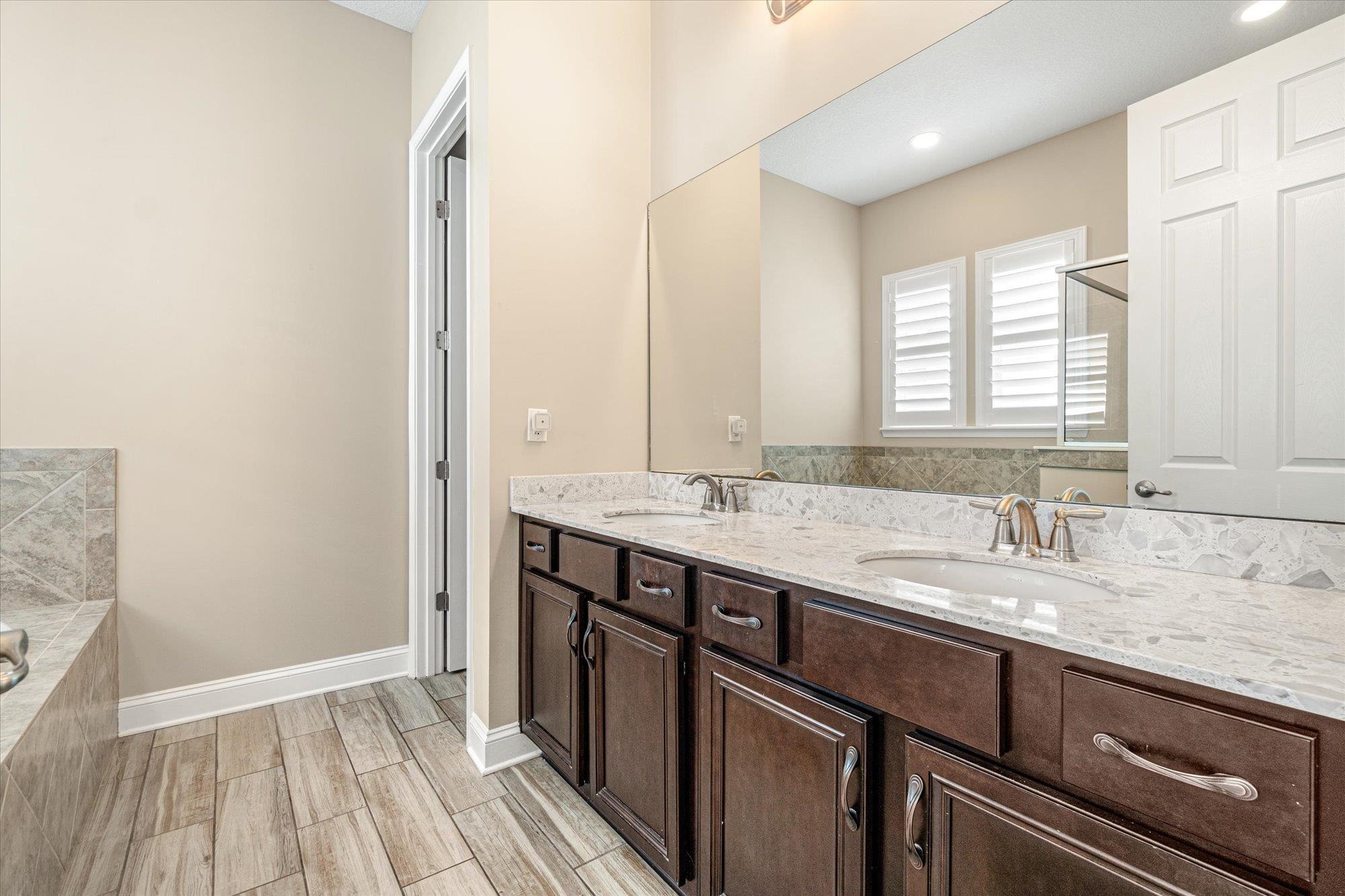 Image 19 of 64 For 20 Sunrise Cir