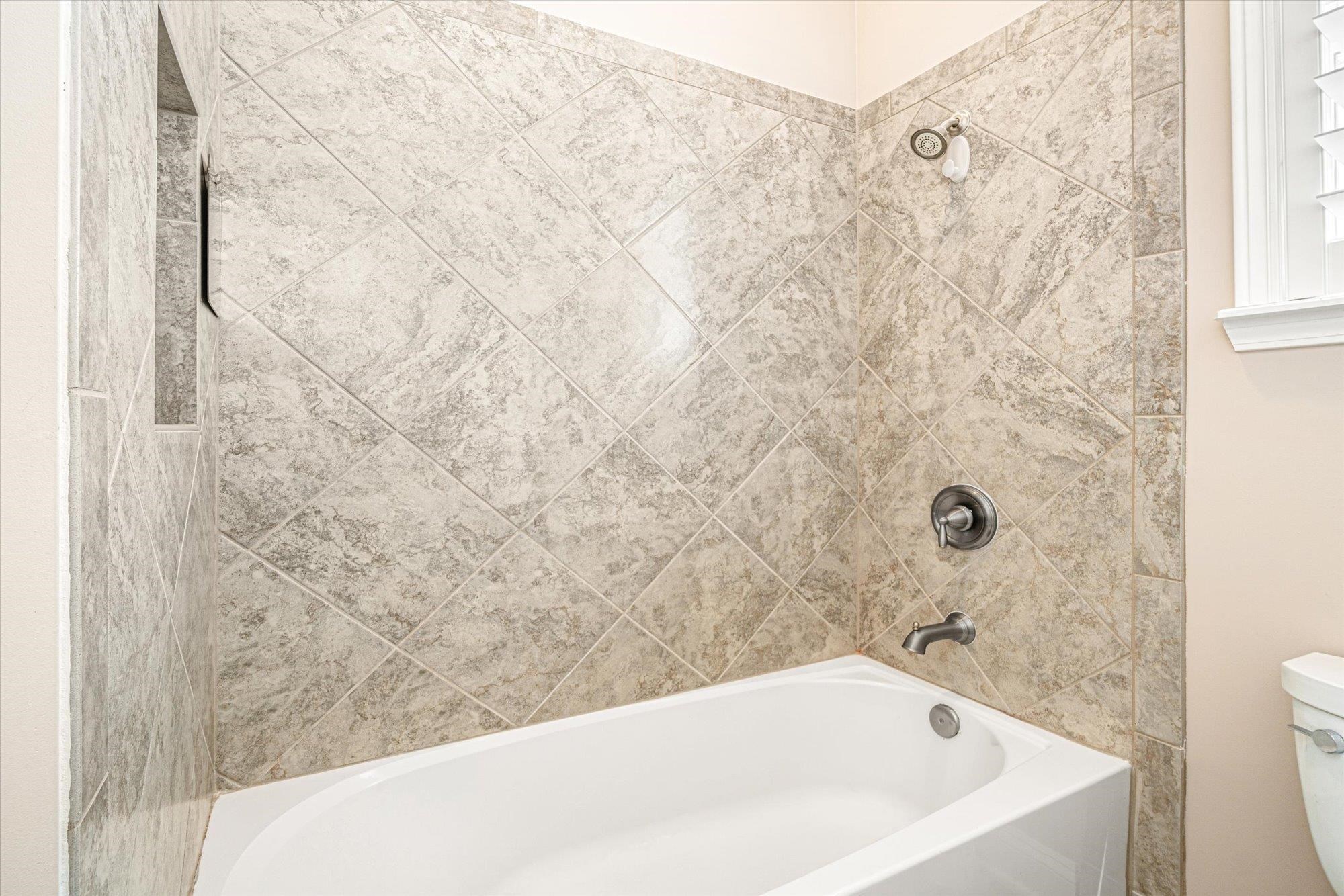 Image 27 of 64 For 20 Sunrise Cir