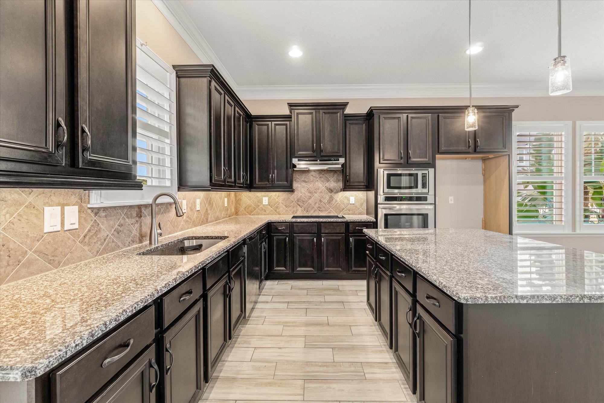 Image 9 of 64 For 20 Sunrise Cir