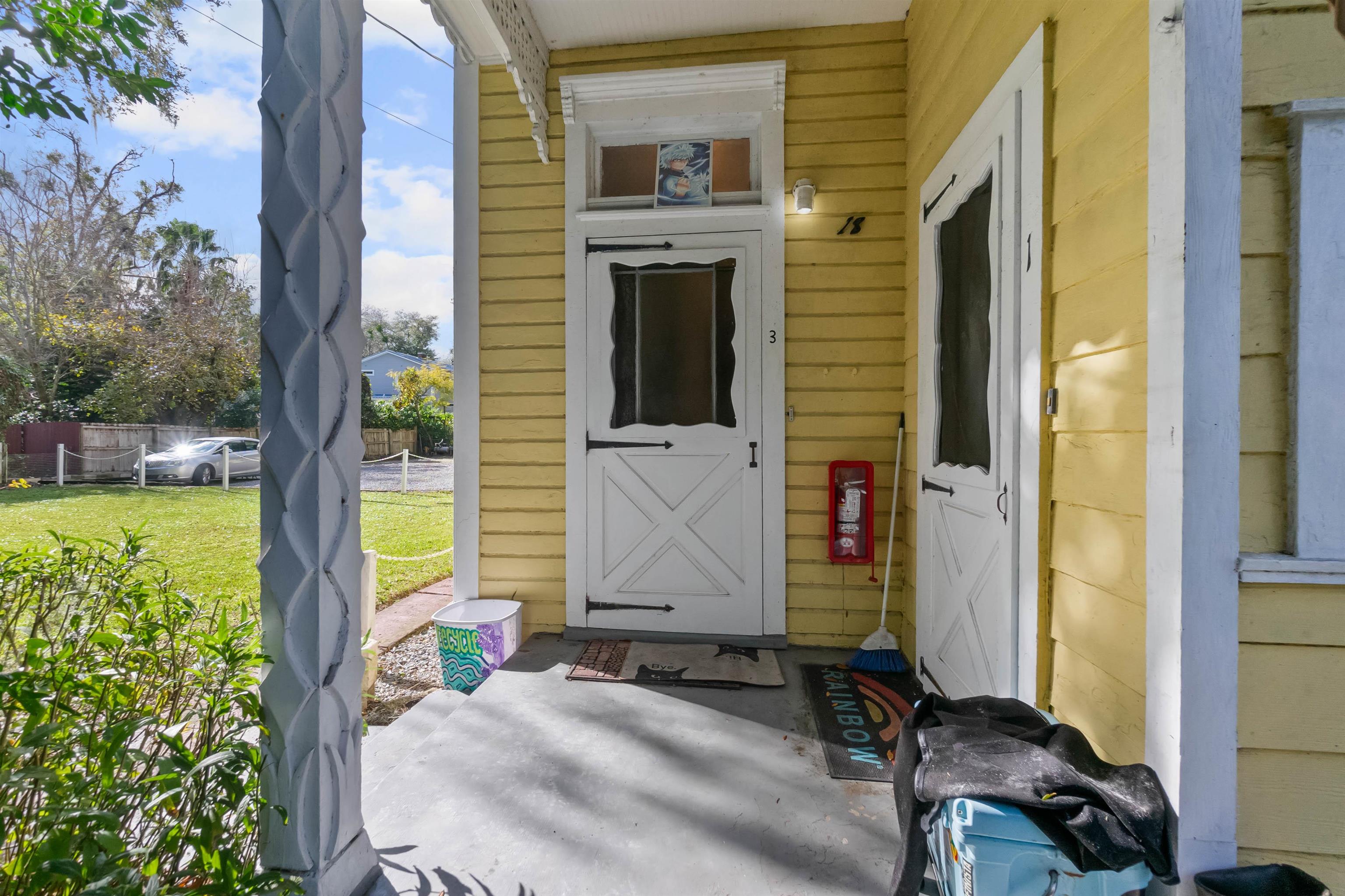 Image 25 of 70 For 18 Arenta Street