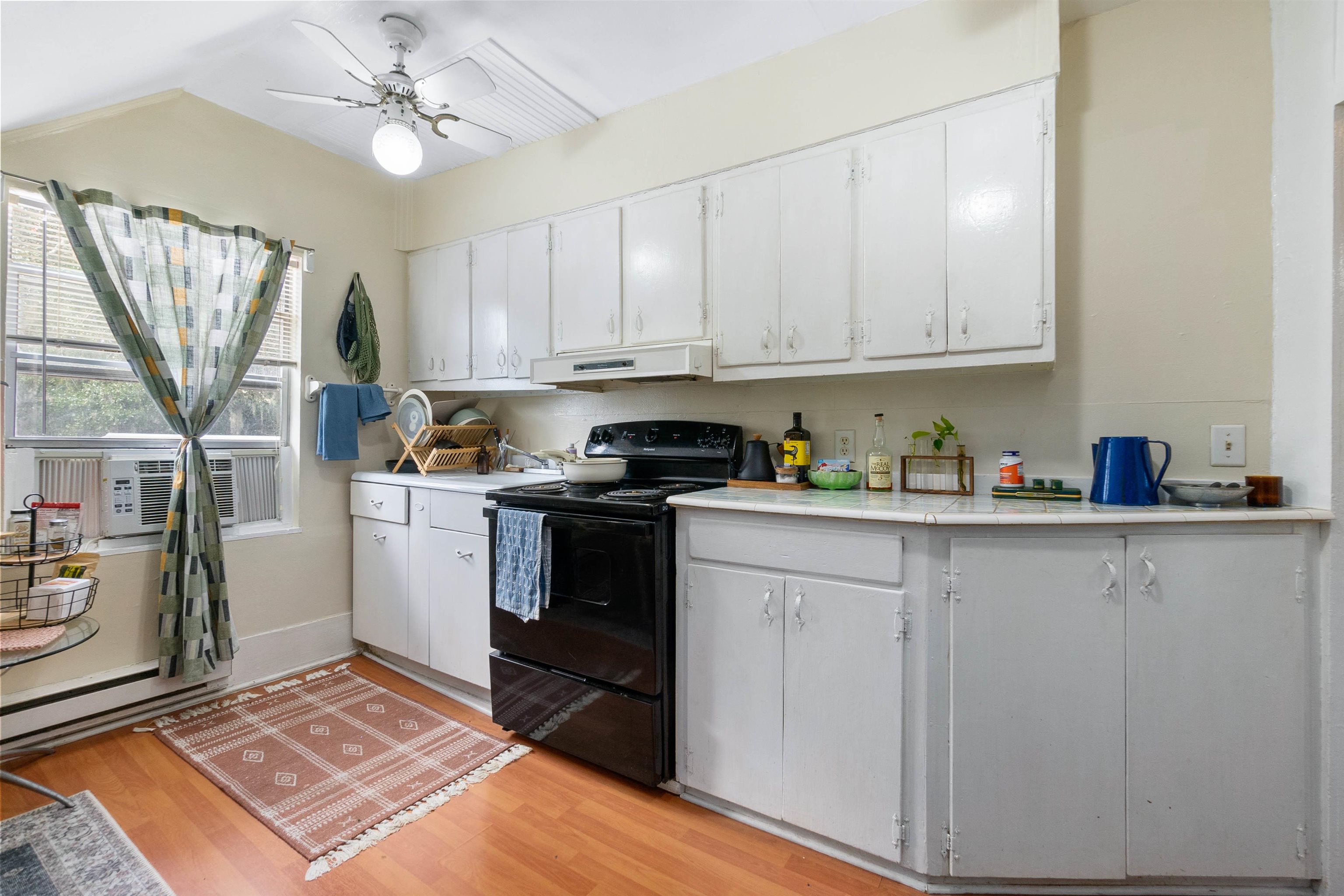 Image 49 of 70 For 18 Arenta Street