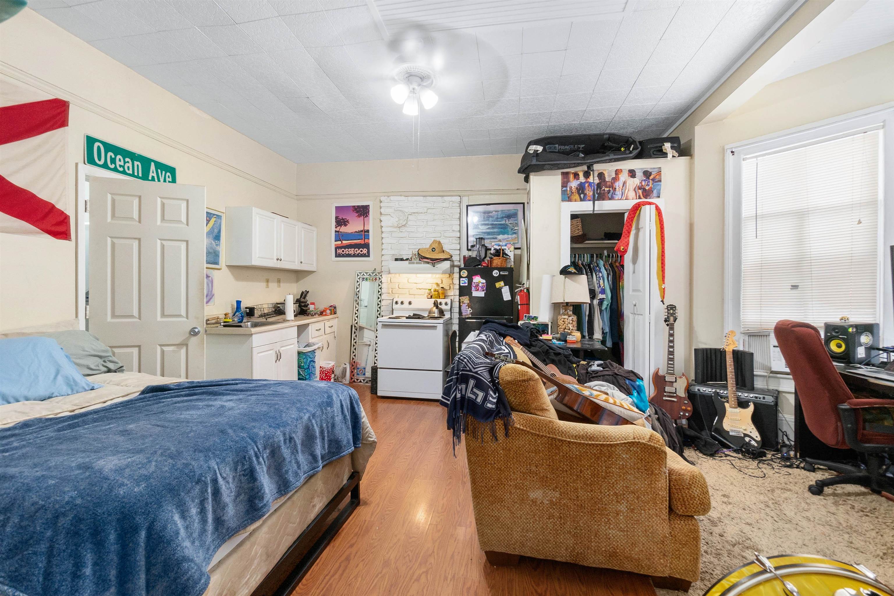 Image 8 of 70 For 18 Arenta Street