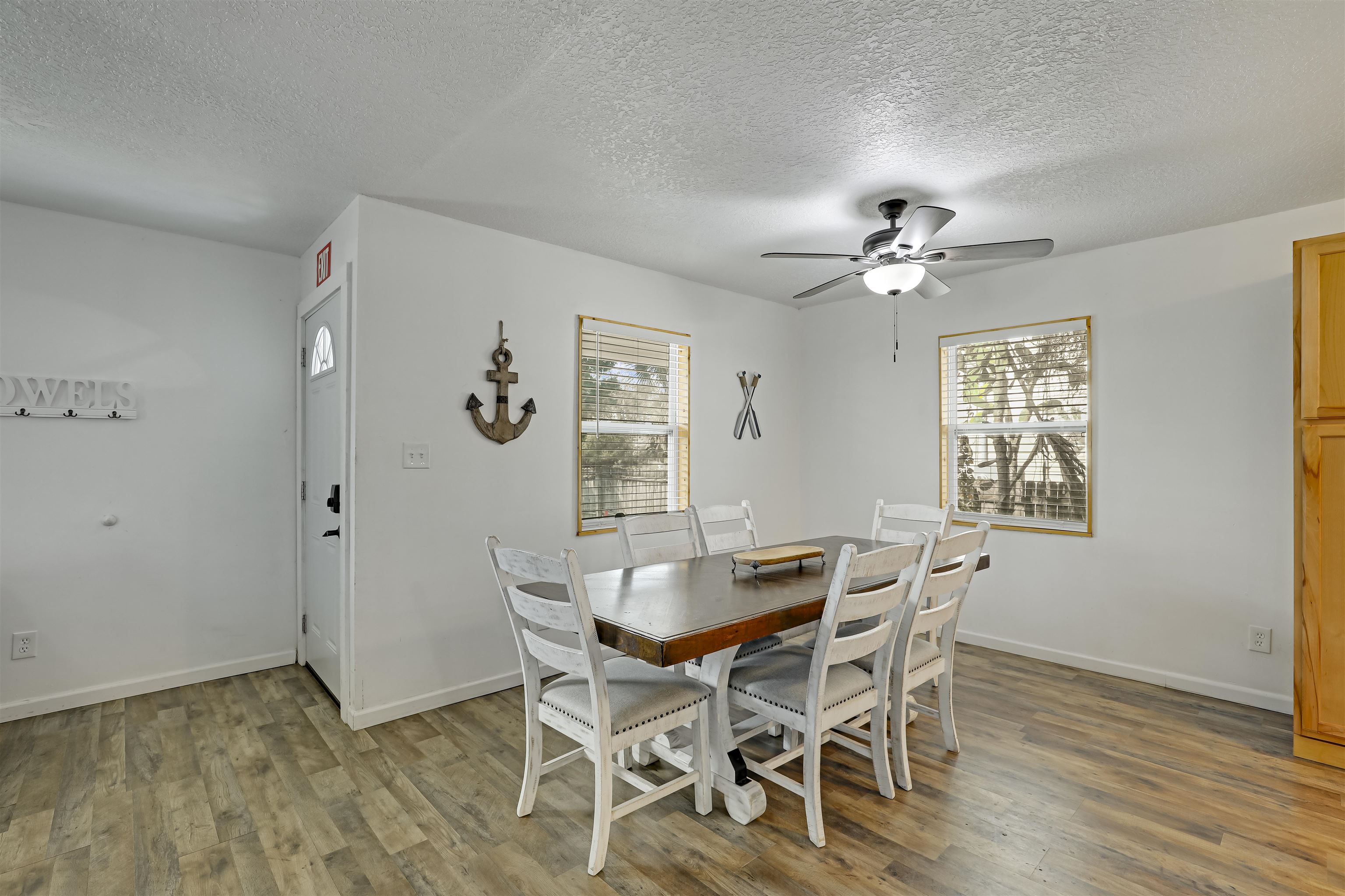 Image 14 of 52 For 237 Riberia St