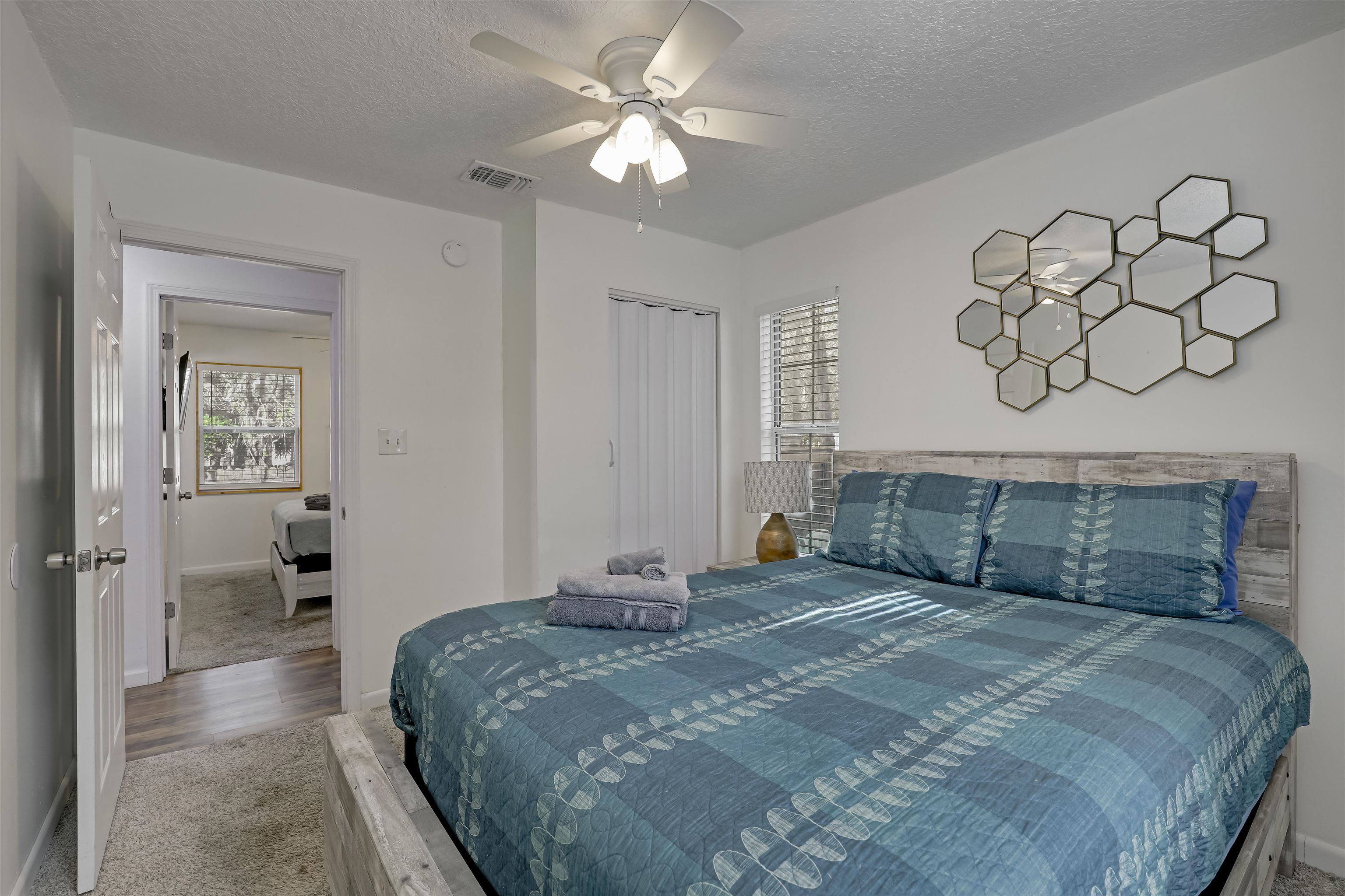 Image 29 of 52 For 237 Riberia St