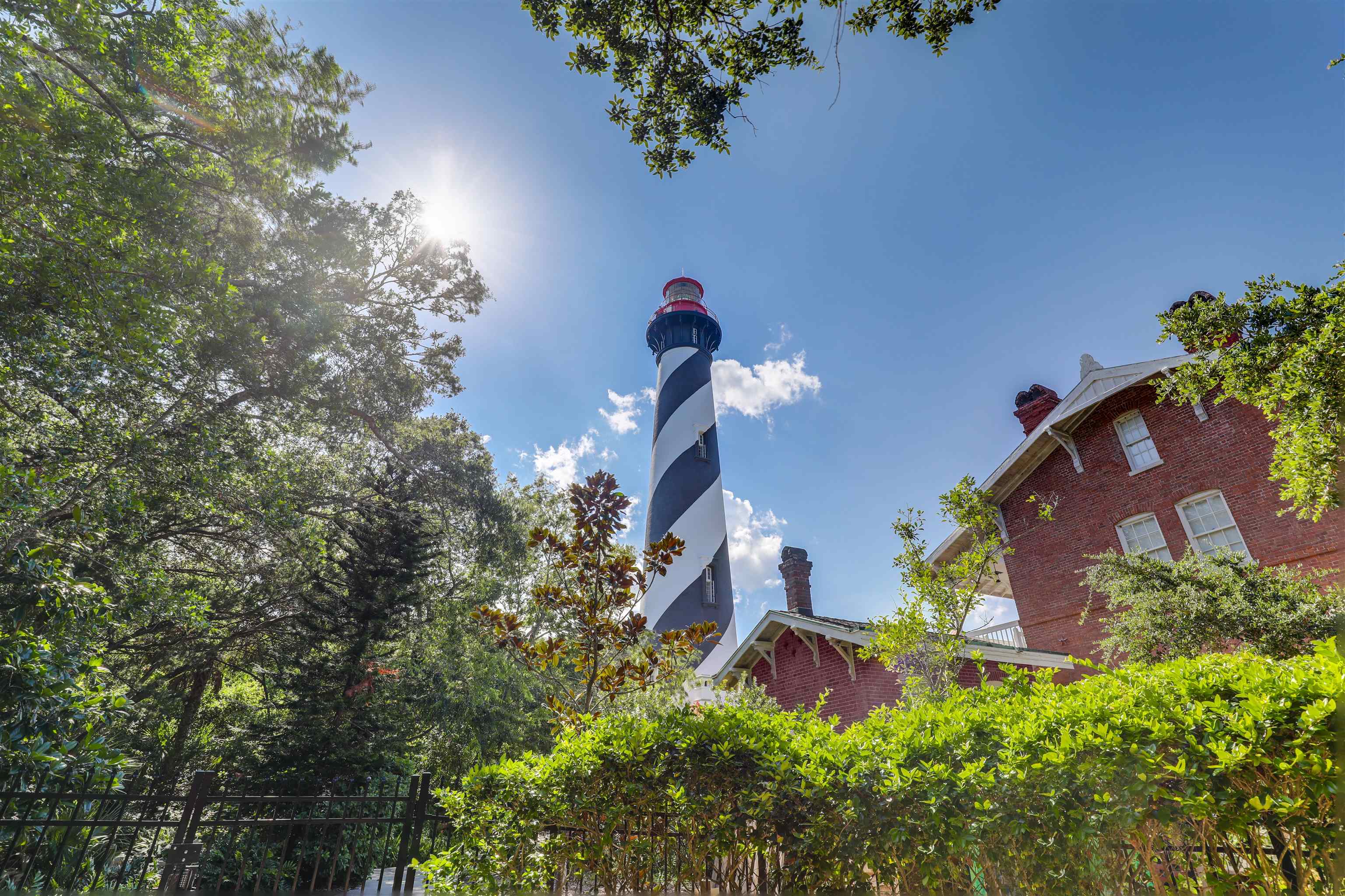 Image 48 of 52 For 237 Riberia St