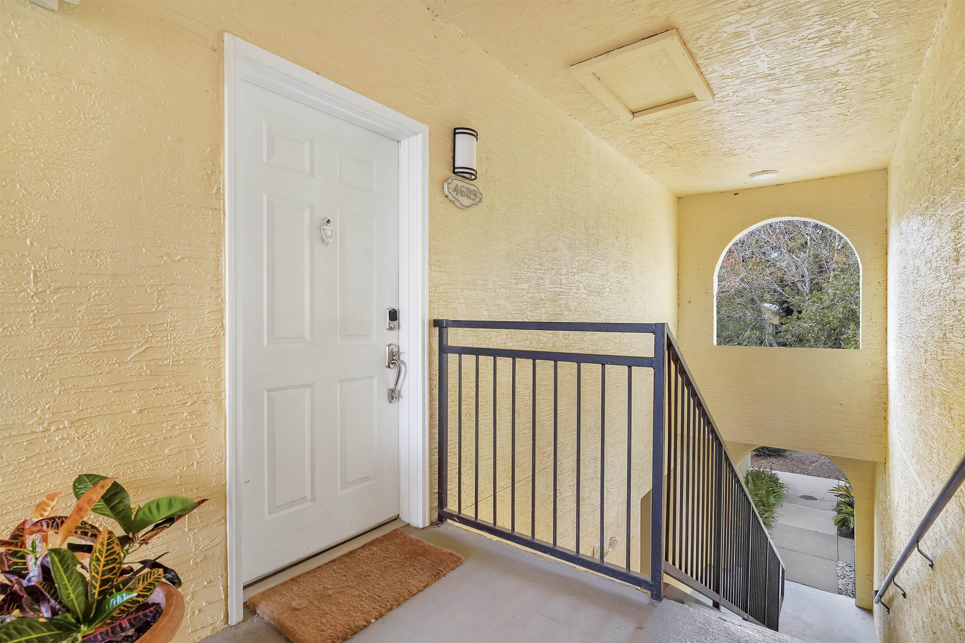 Image 7 of 47 For 4629 Serena Cir