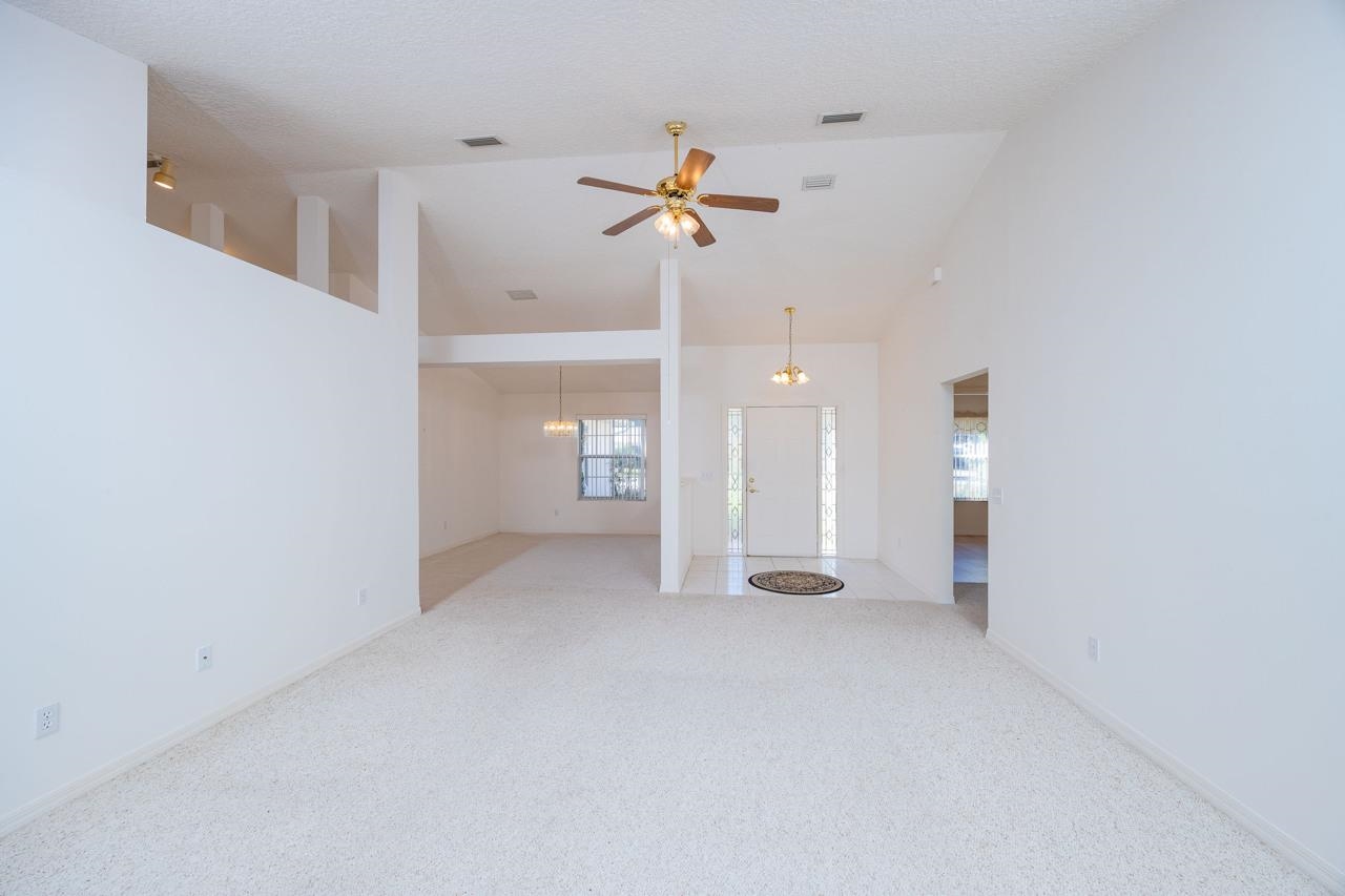 Image 10 of 35 For 137 Captains Pointe Cir