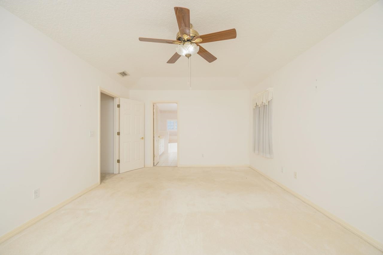 Image 23 of 35 For 137 Captains Pointe Cir