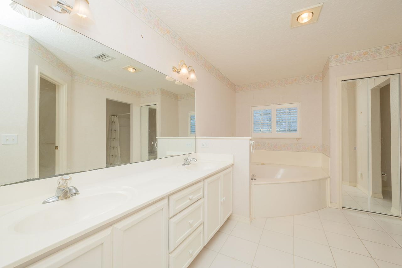 Image 24 of 35 For 137 Captains Pointe Cir