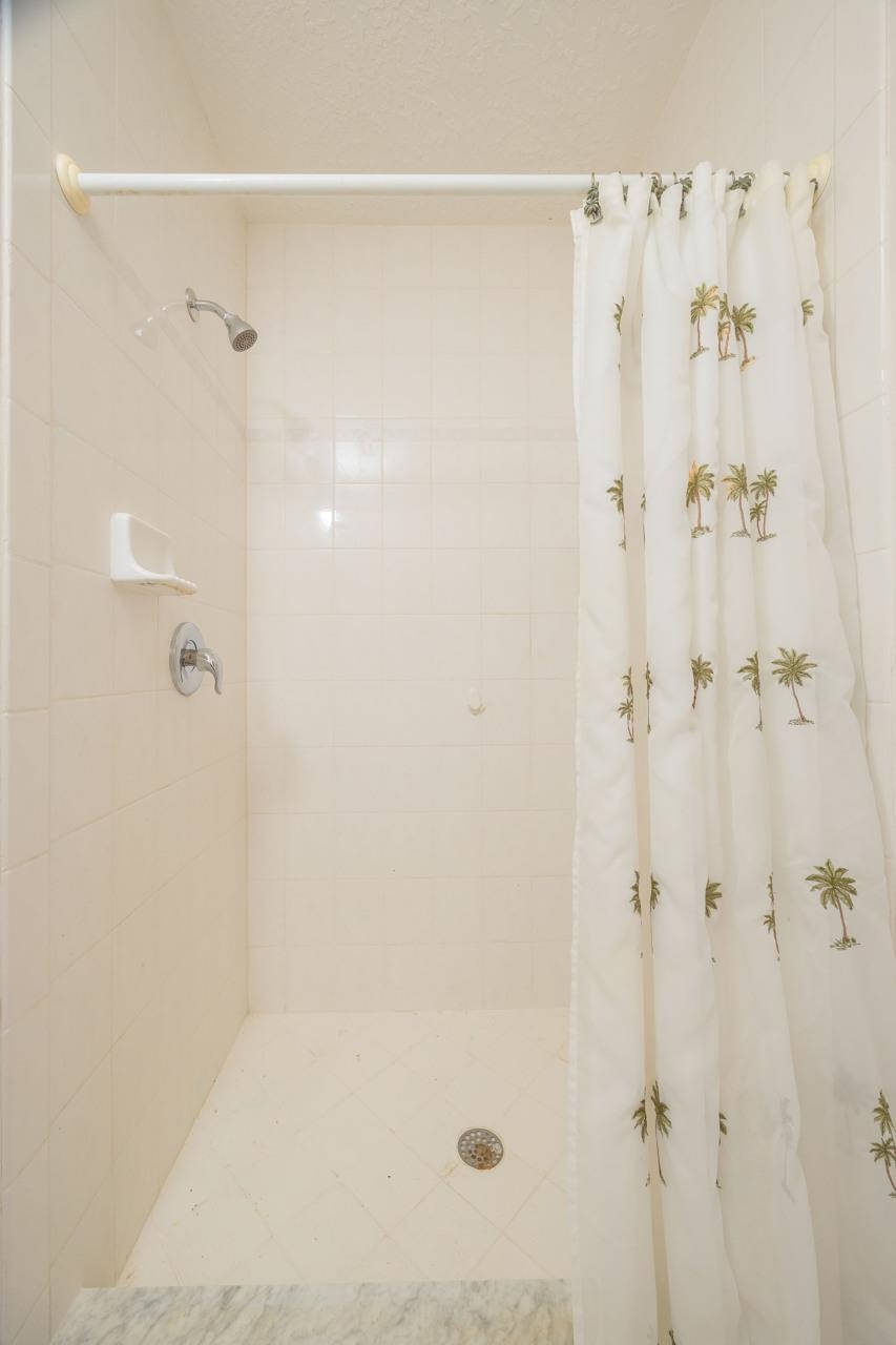 Image 26 of 35 For 137 Captains Pointe Cir