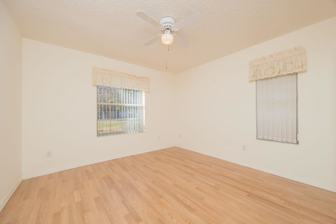 Image 28 of 35 For 137 Captains Pointe Cir