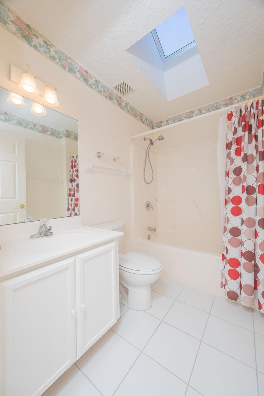 Image 31 of 35 For 137 Captains Pointe Cir