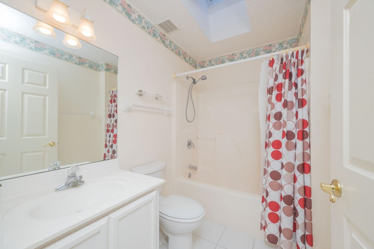 Image 32 of 35 For 137 Captains Pointe Cir