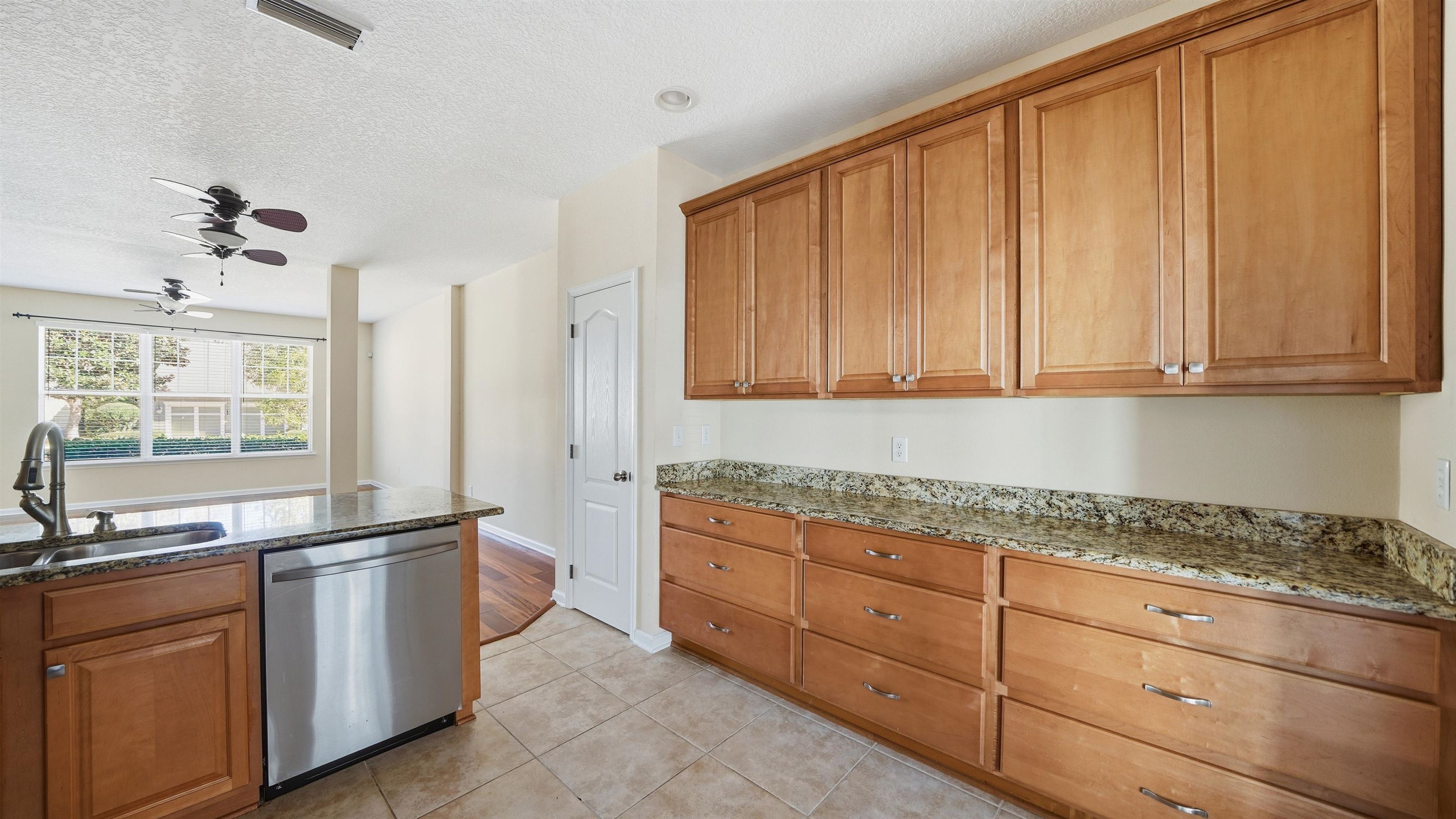 Image 12 of 65 For 1121 Overdale Rd