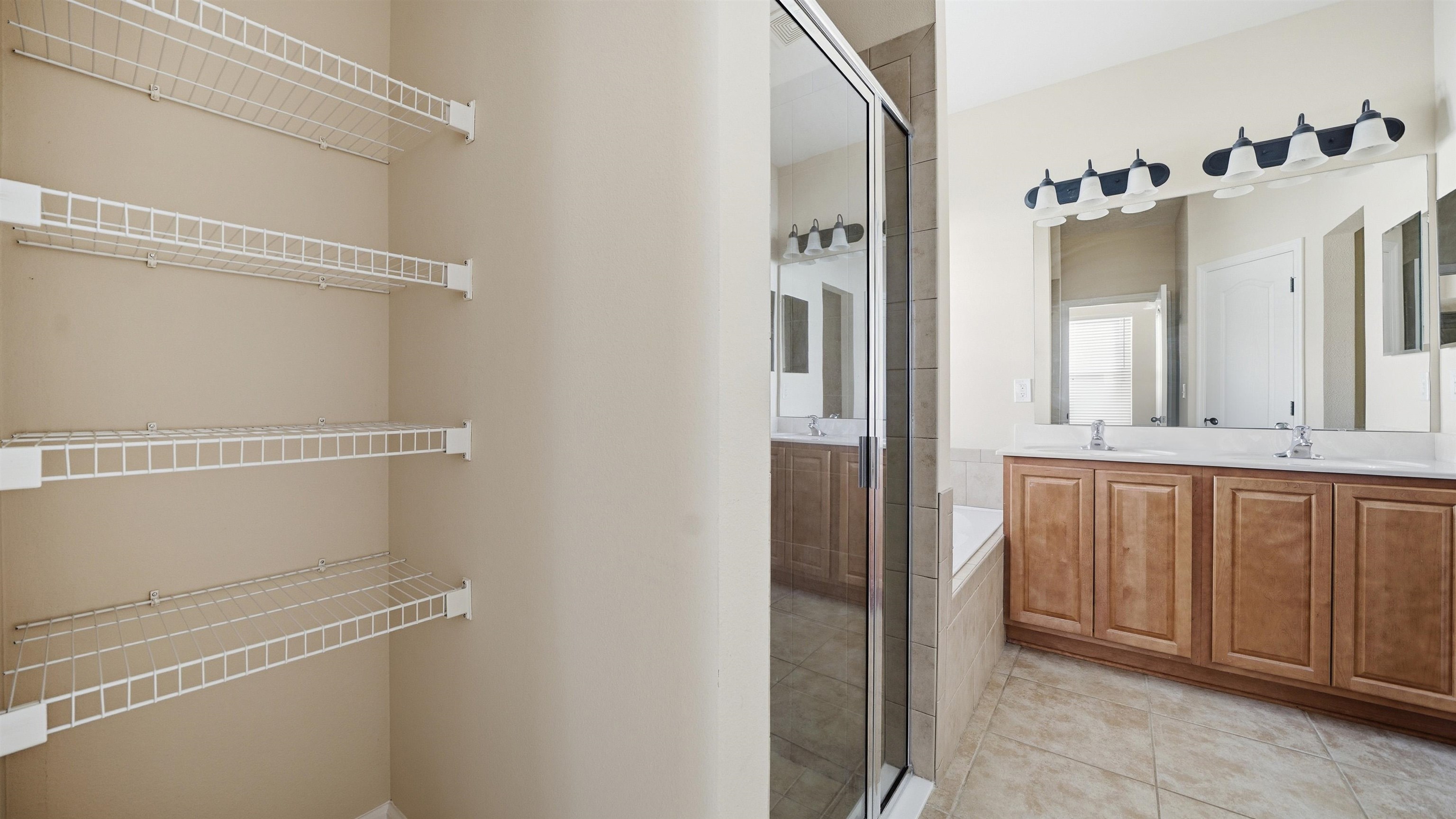 Image 17 of 65 For 1121 Overdale Rd