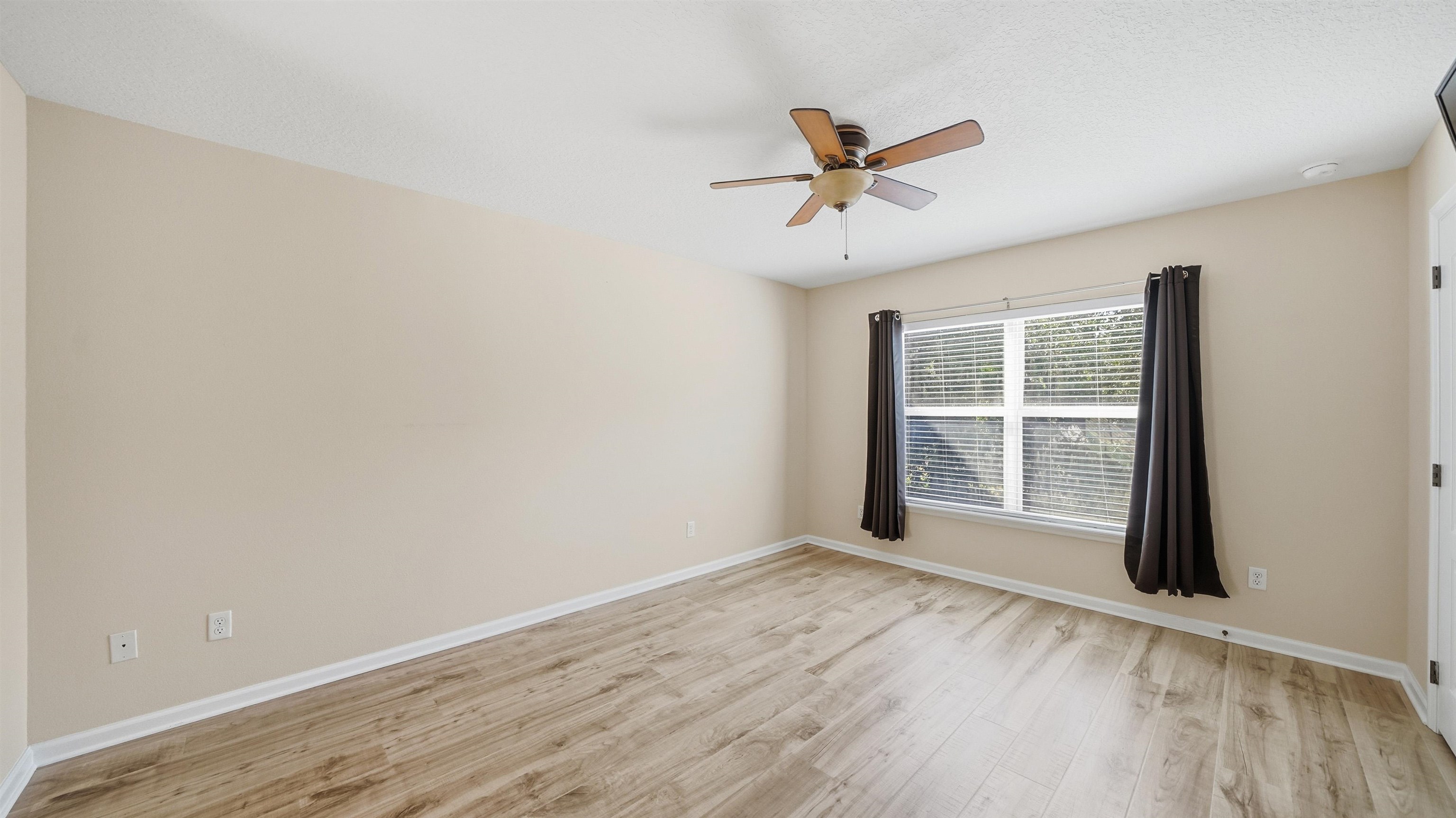 Image 26 of 65 For 1121 Overdale Rd