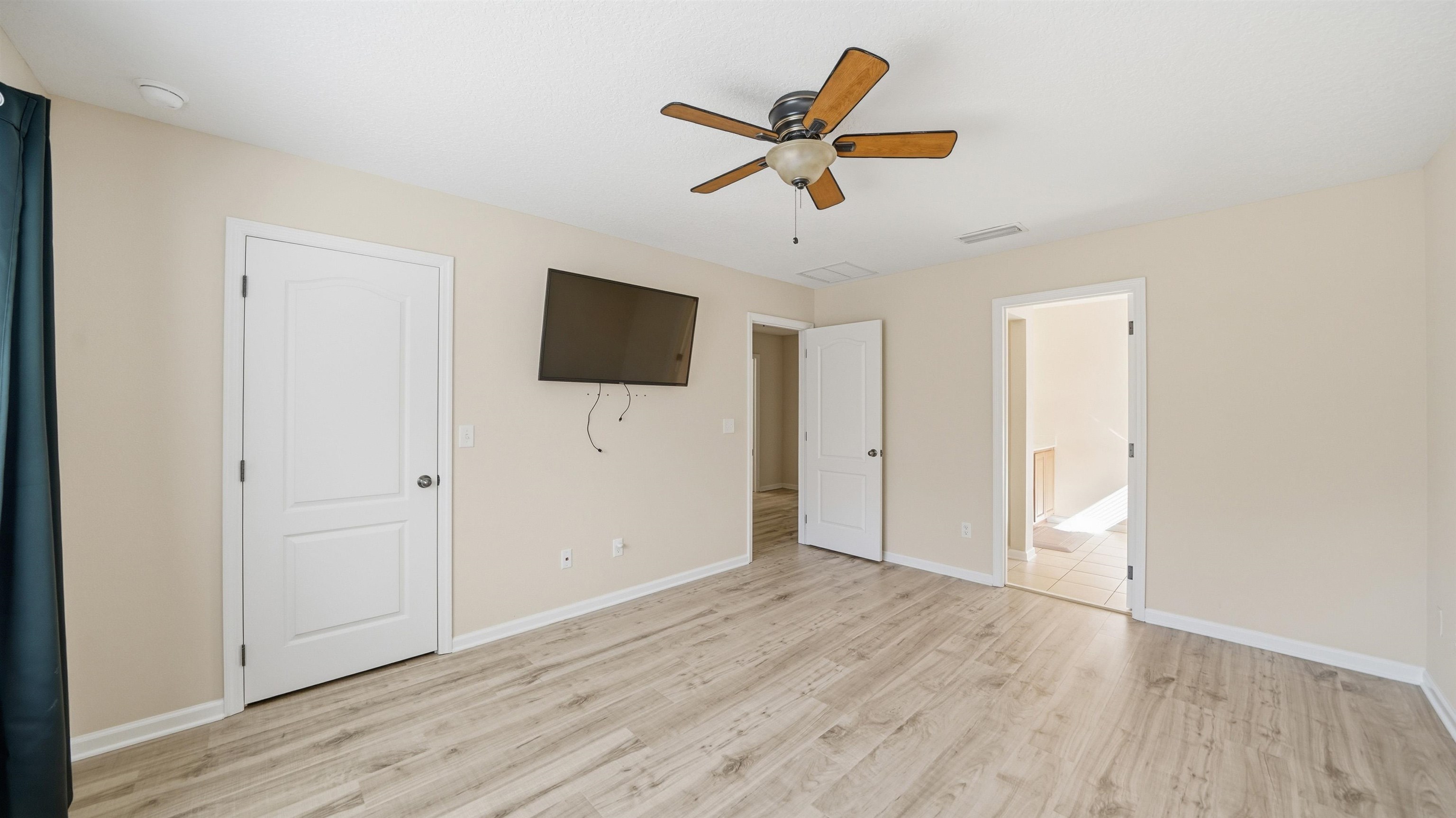 Image 27 of 65 For 1121 Overdale Rd