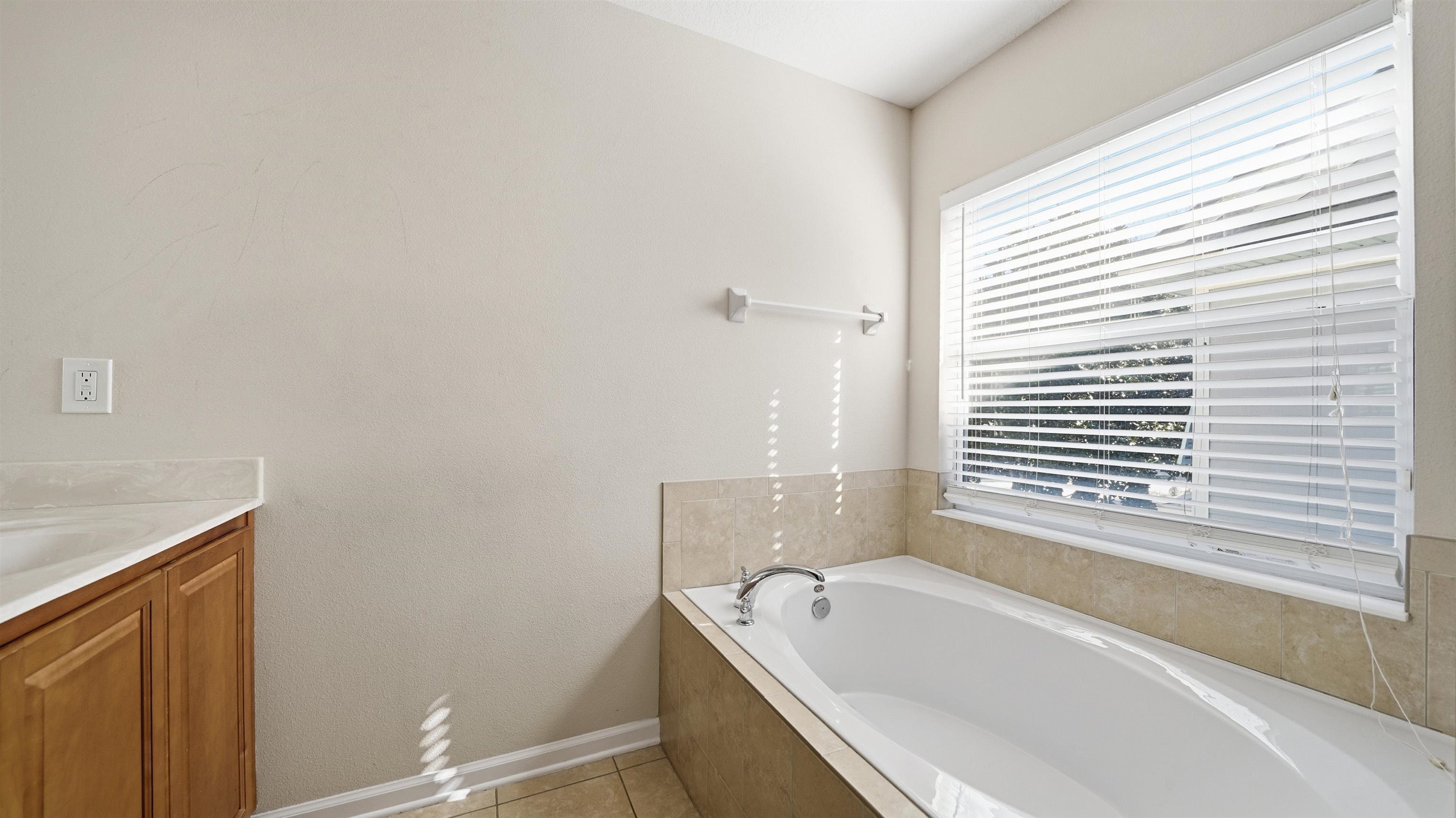 Image 30 of 65 For 1121 Overdale Rd