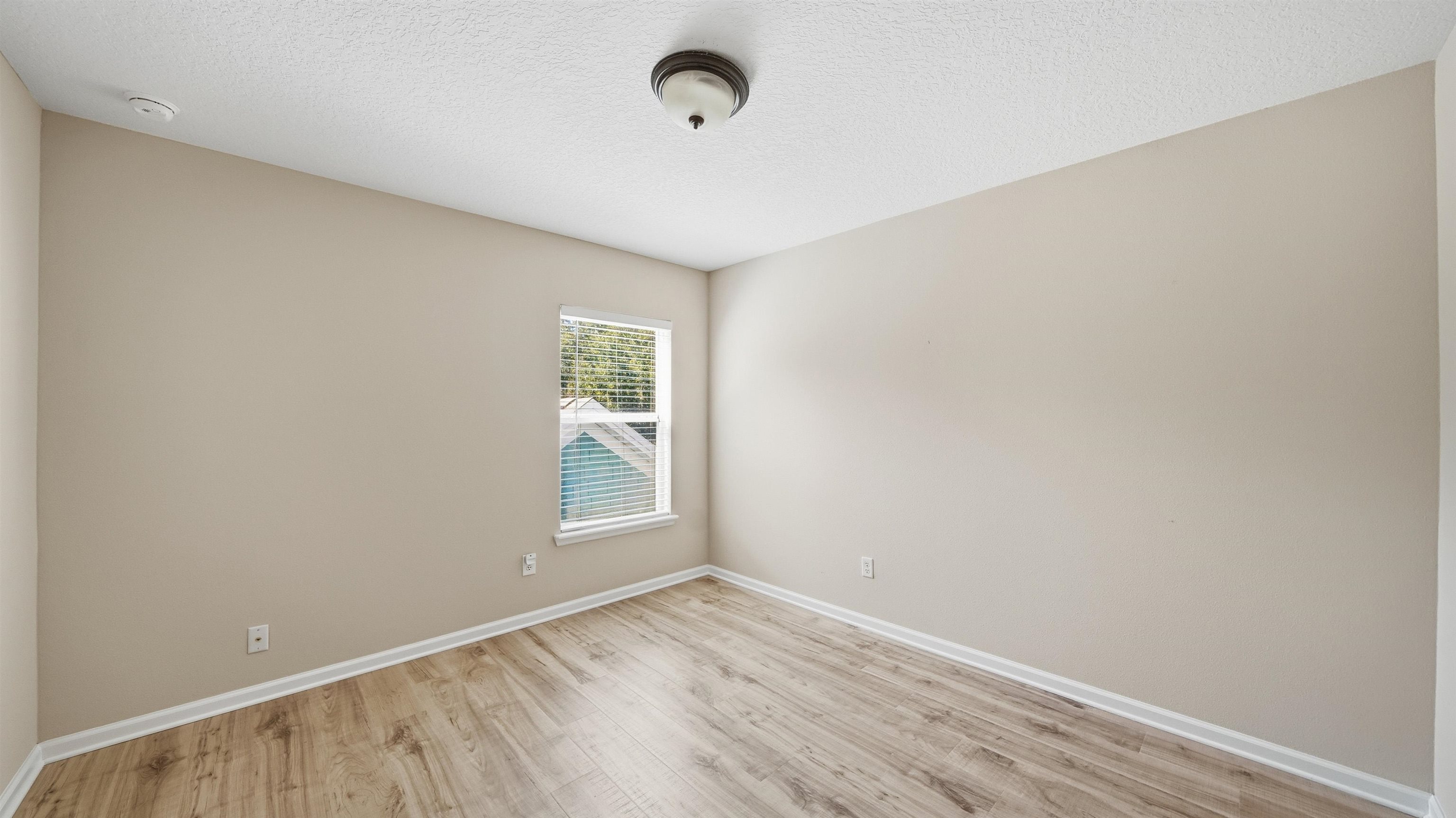 Image 36 of 65 For 1121 Overdale Rd