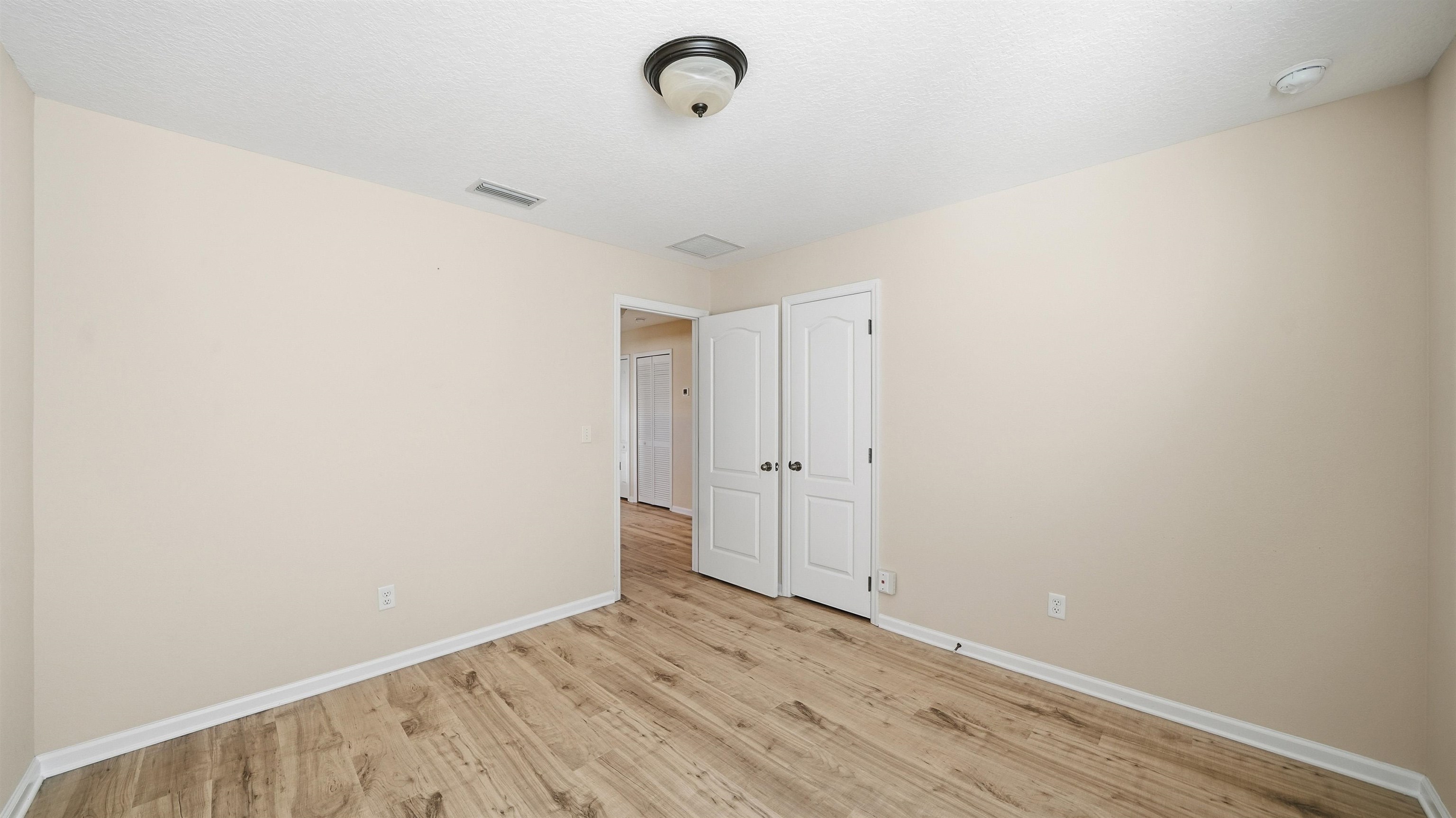 Image 37 of 65 For 1121 Overdale Rd