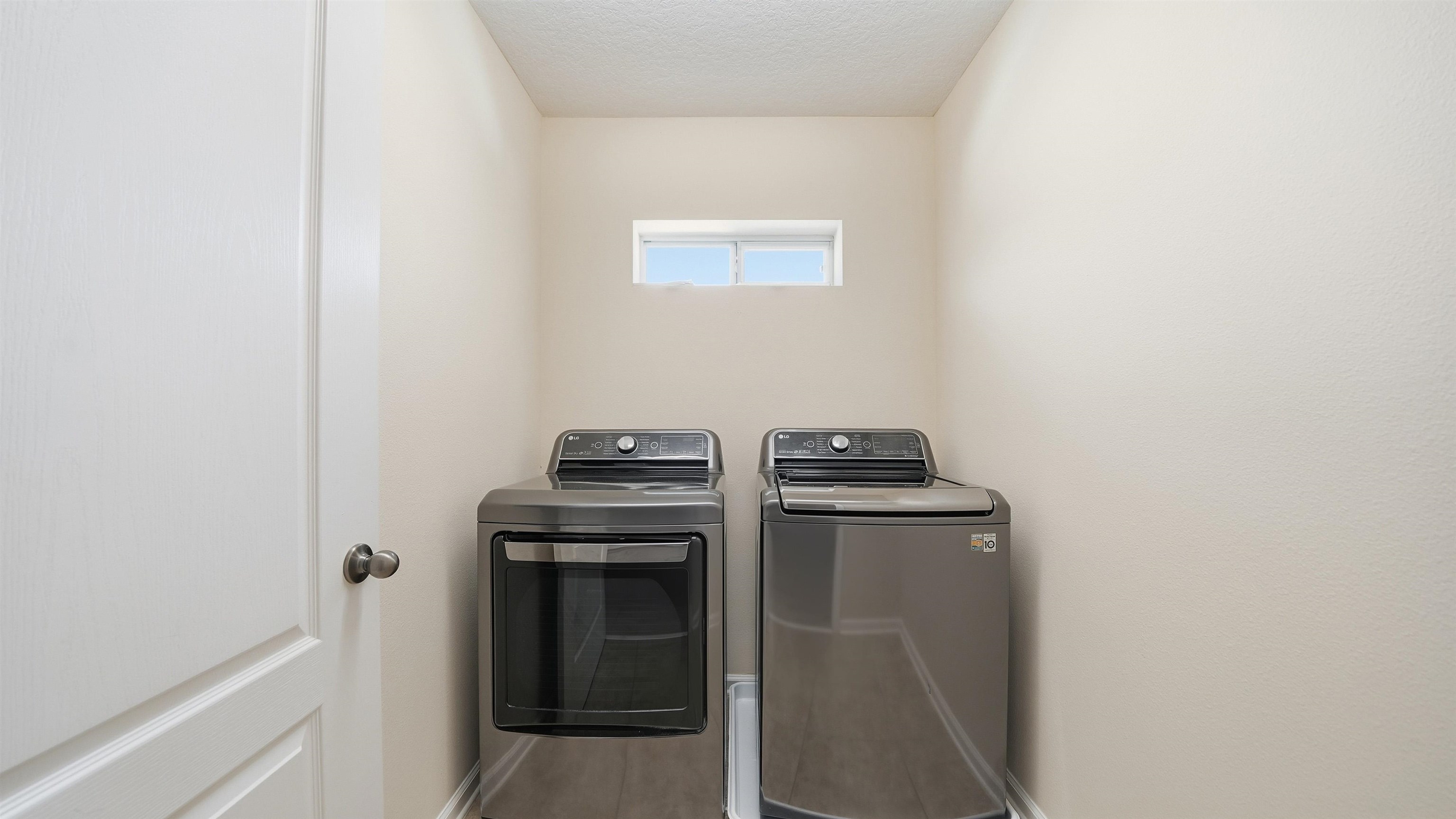 Image 38 of 65 For 1121 Overdale Rd