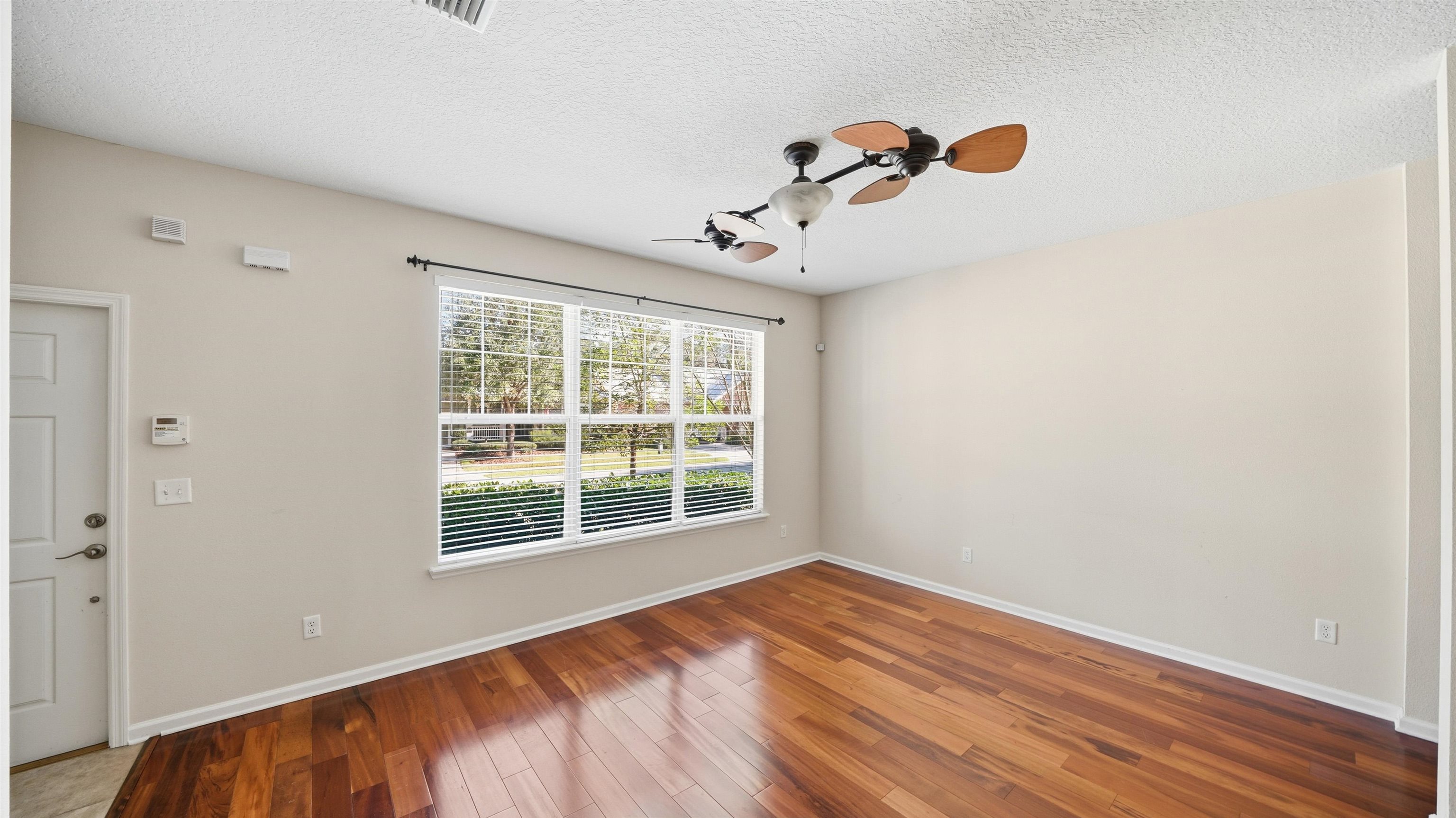 Image 7 of 65 For 1121 Overdale Rd