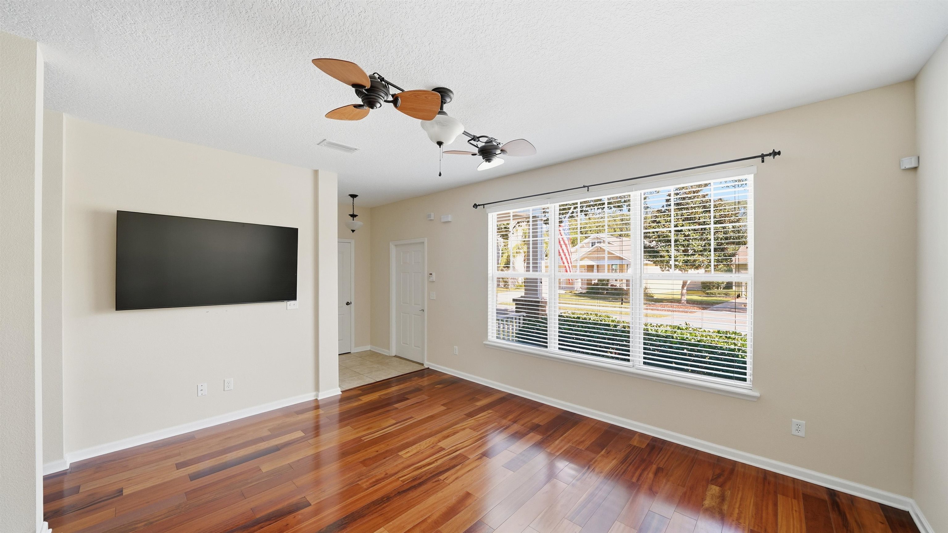 Image 8 of 65 For 1121 Overdale Rd