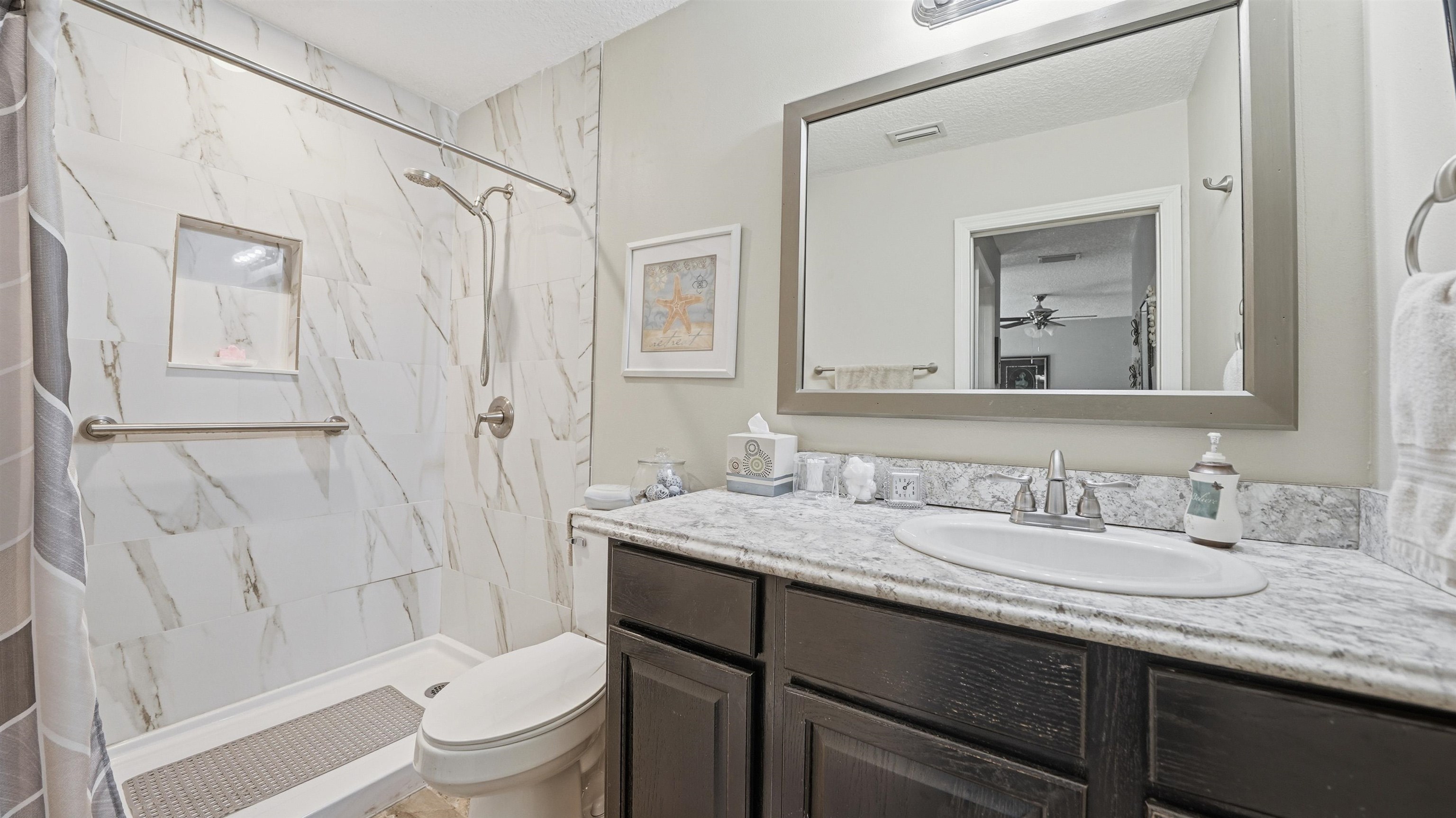 Image 16 of 39 For 1404 Diana Dr