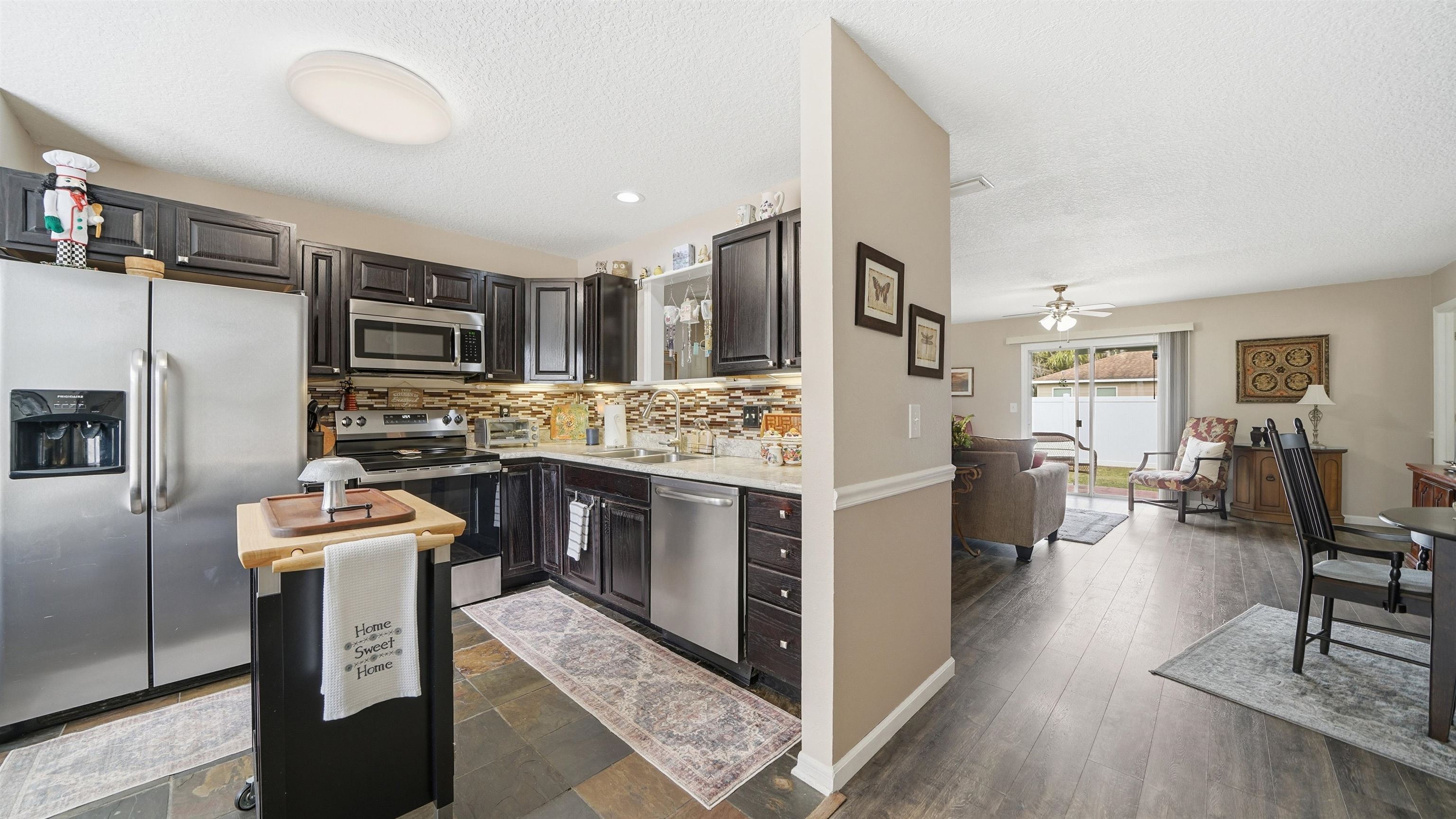 Image 2 of 39 For 1404 Diana Dr