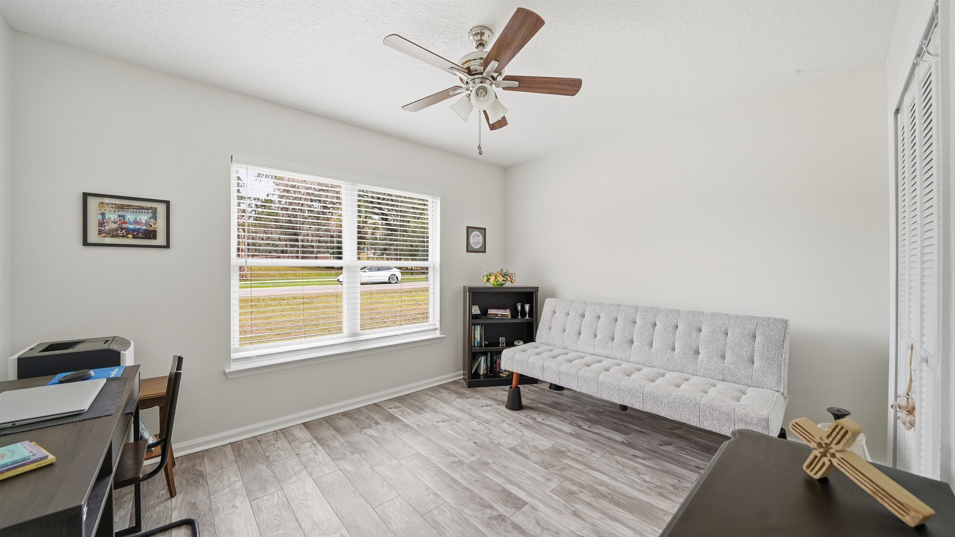 Image 23 of 39 For 1404 Diana Dr