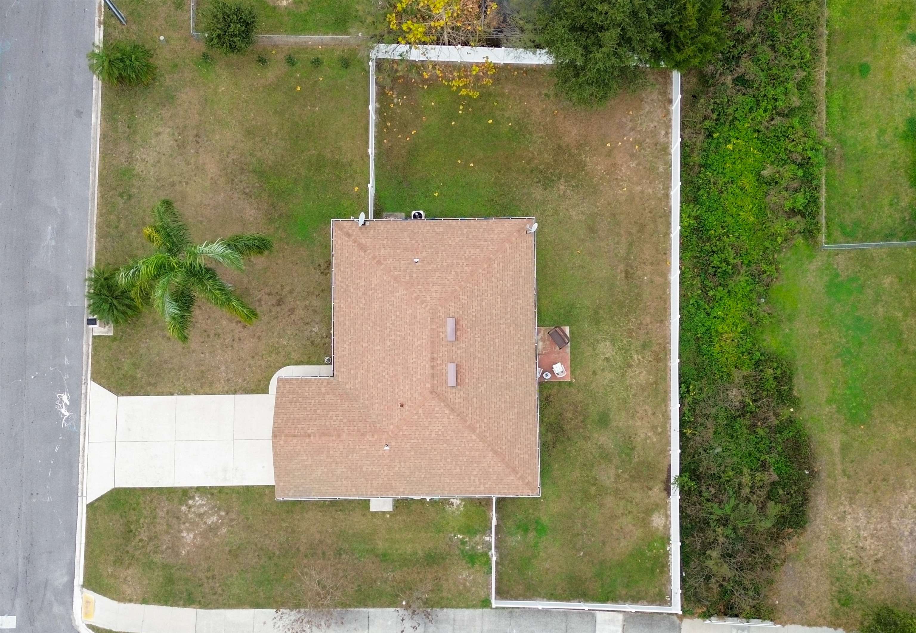 Image 38 of 39 For 1404 Diana Dr