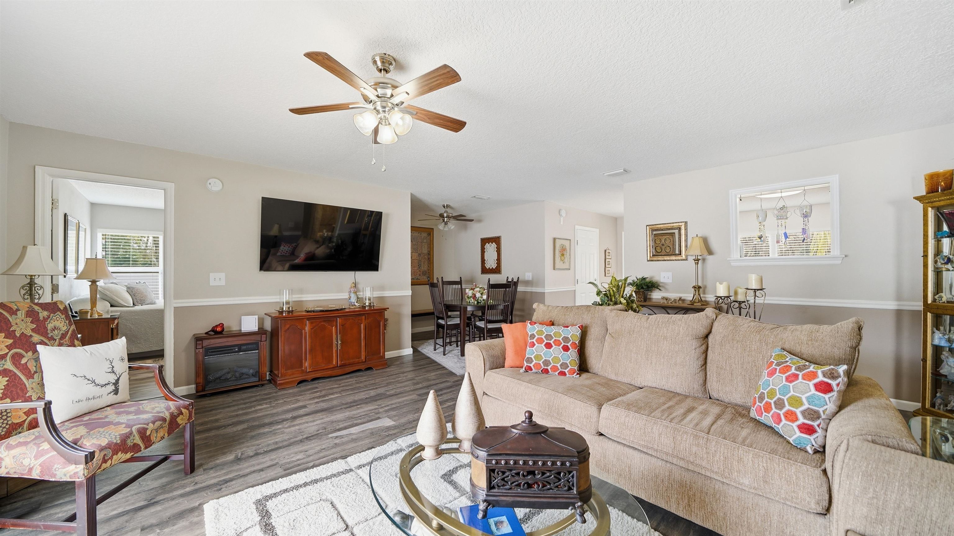 Image 9 of 39 For 1404 Diana Dr