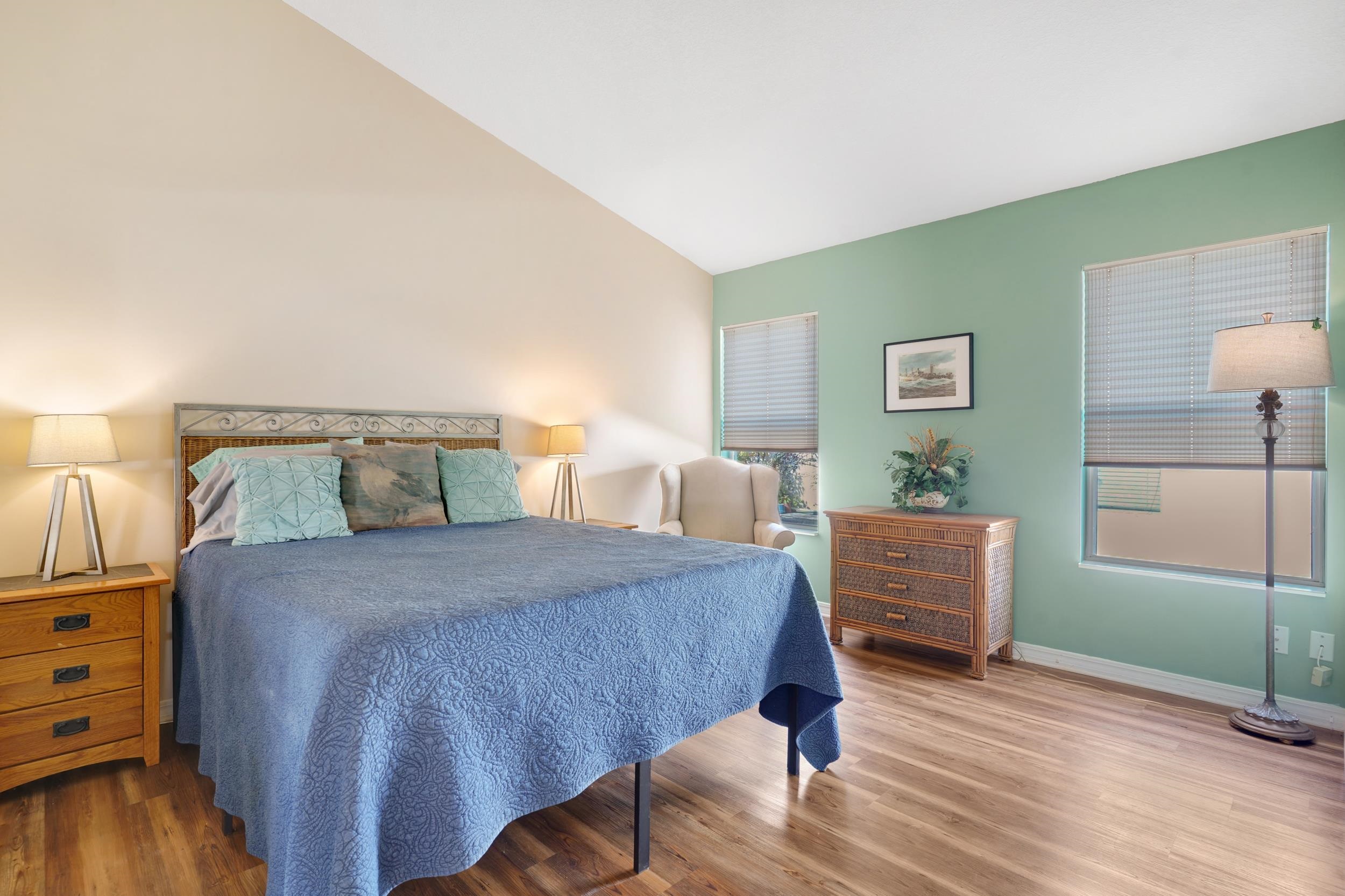 Image 13 of 42 For 101 Marsh Place North