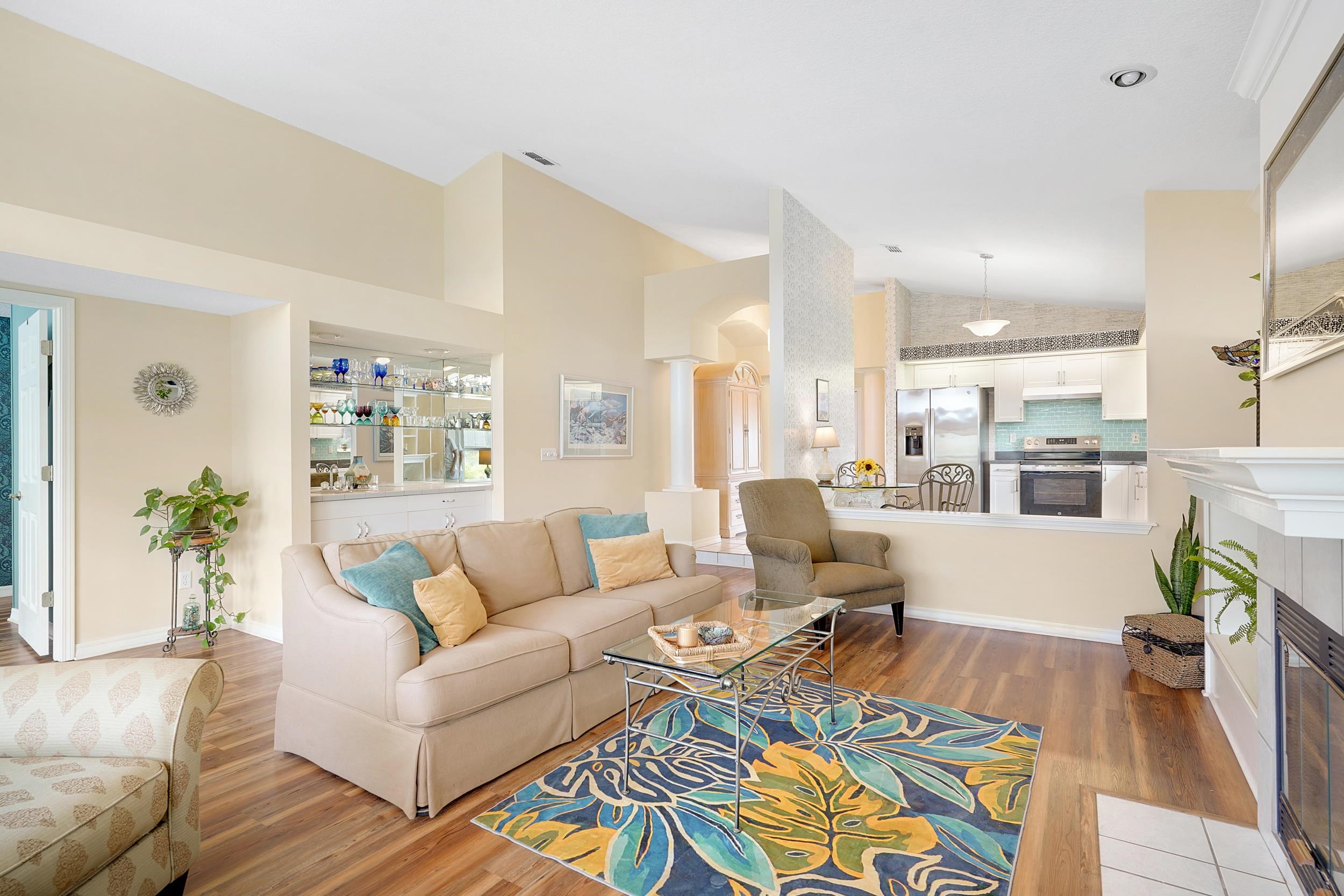 Image 22 of 42 For 101 Marsh Place North