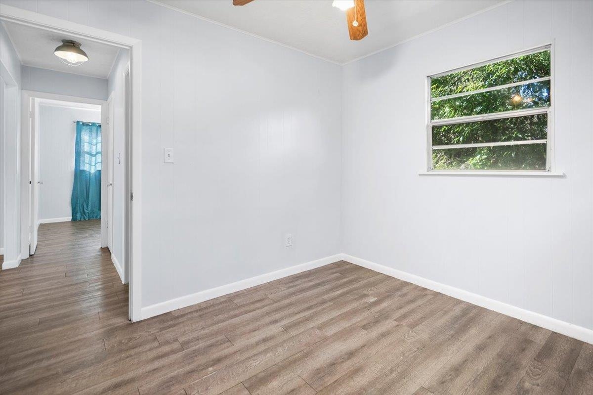 Image 14 of 35 For 33 Arenta St