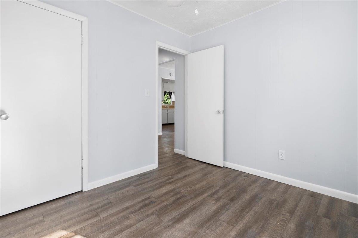 Image 18 of 35 For 33 Arenta St