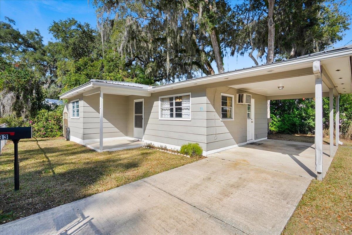 Image 2 of 35 For 33 Arenta St