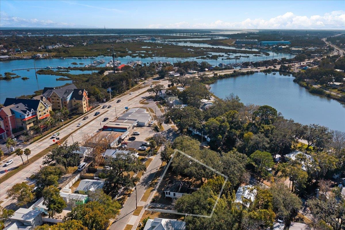 Image 32 of 35 For 33 Arenta St