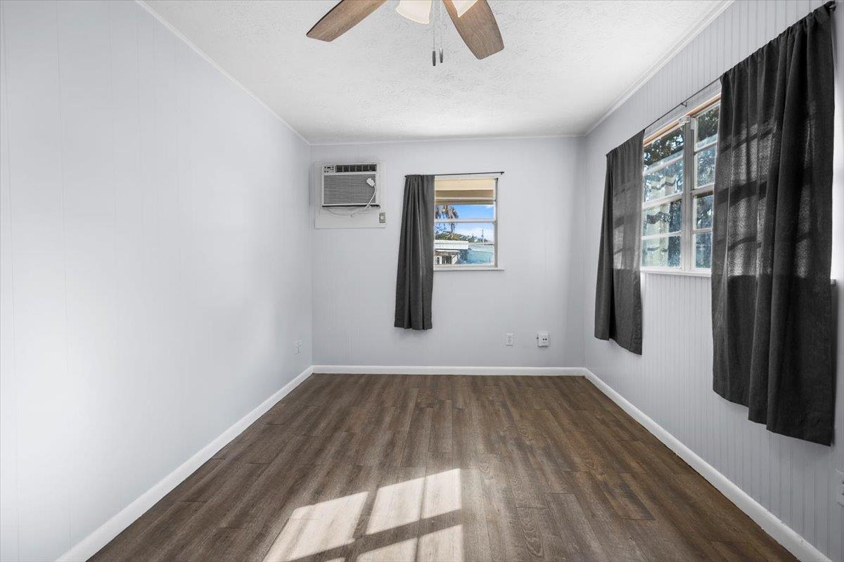 Image 6 of 35 For 33 Arenta St