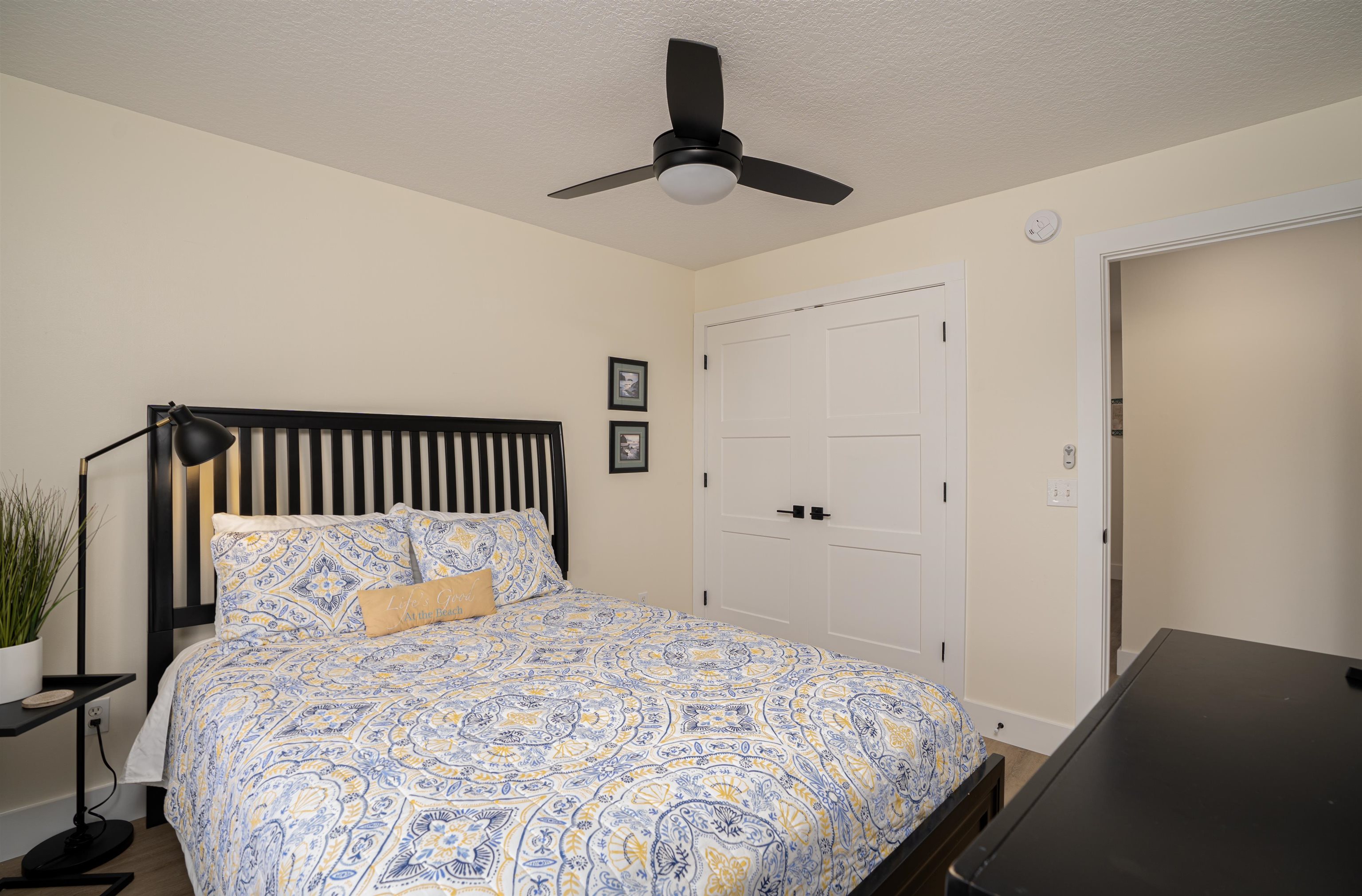 Image 19 of 68 For 203 E St  