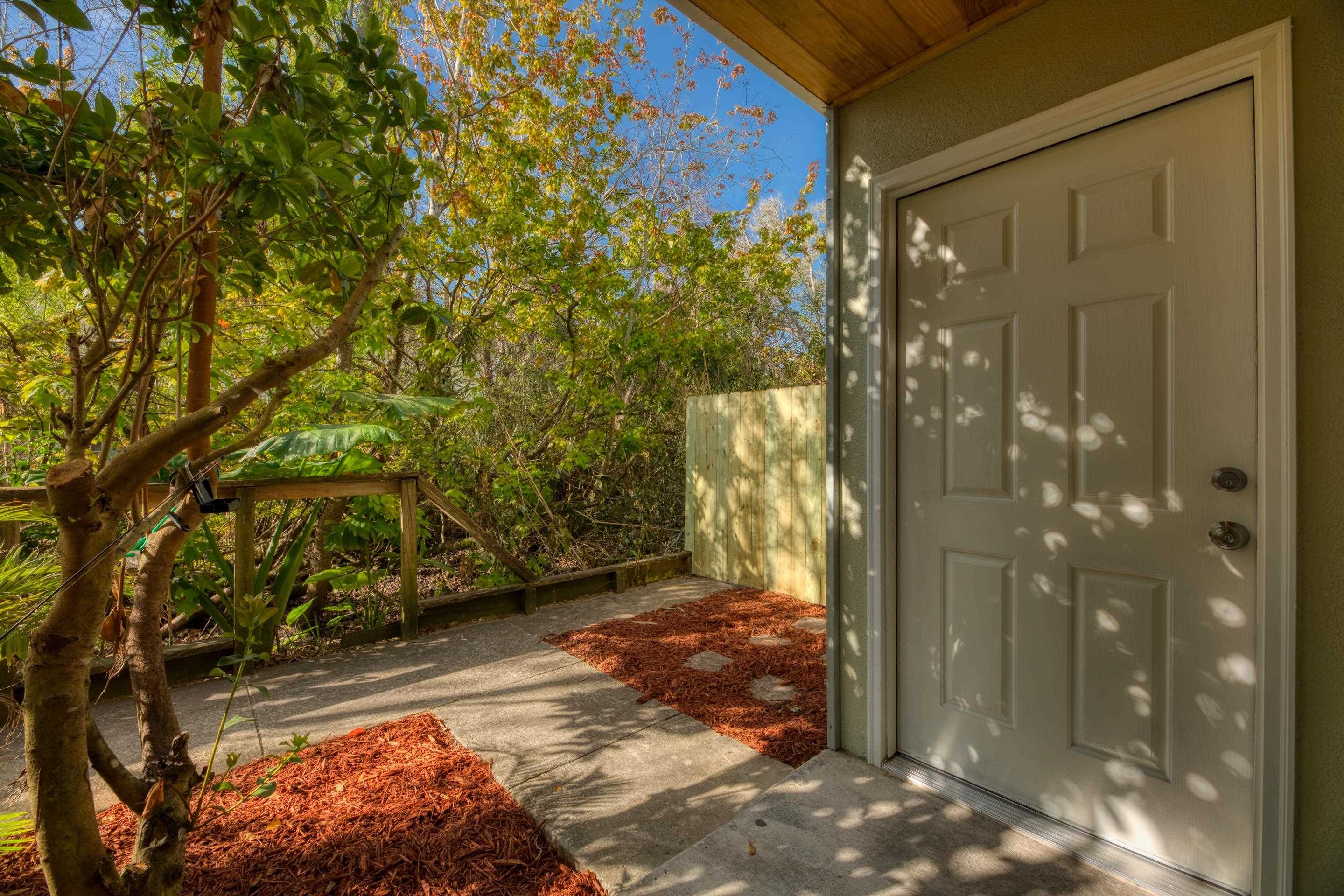 Image 29 of 68 For 203 E St  